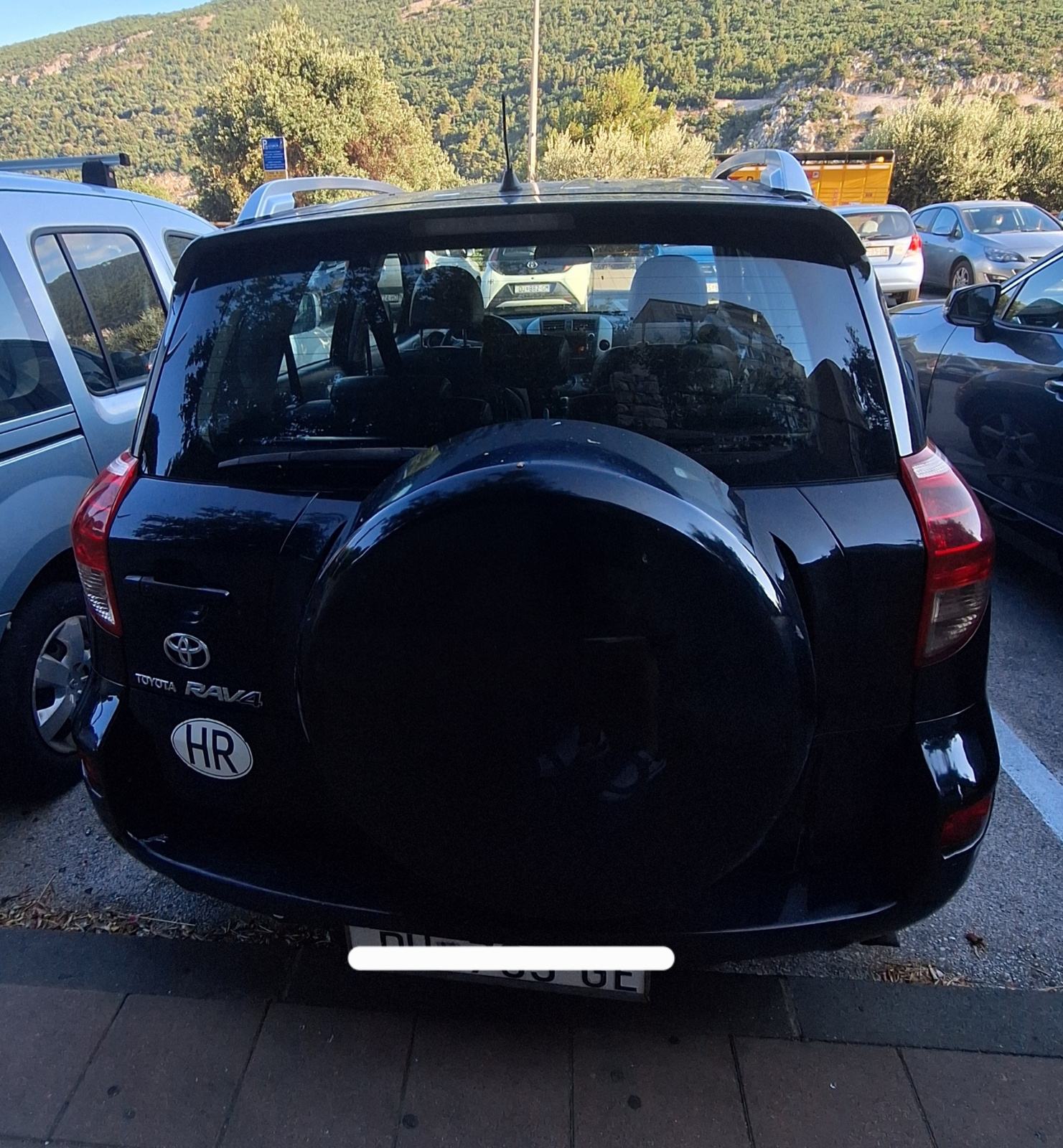 Toyota RAV4 2,2 D-4D, fotografija 4