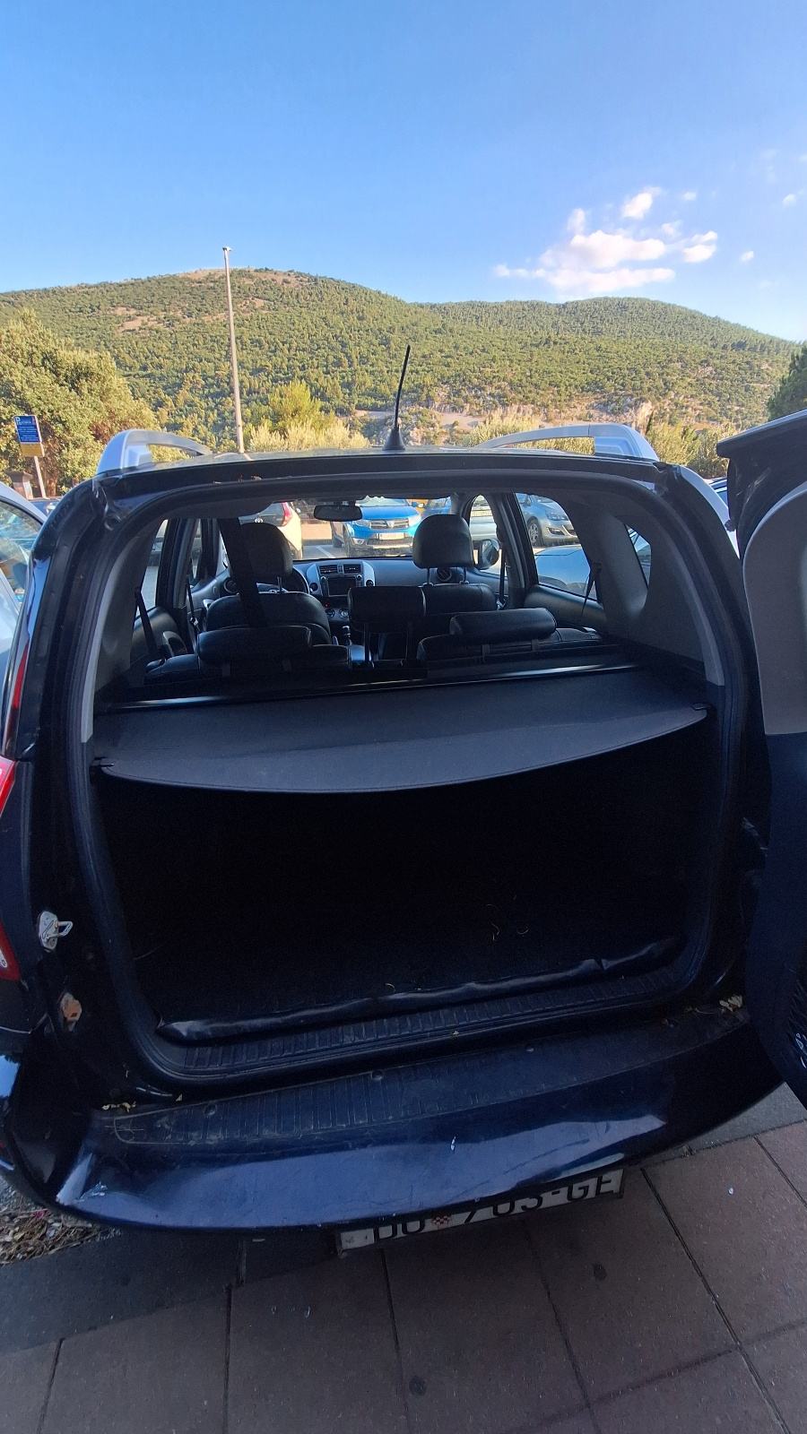 Toyota RAV4 2,2 D-4D, fotografija 7