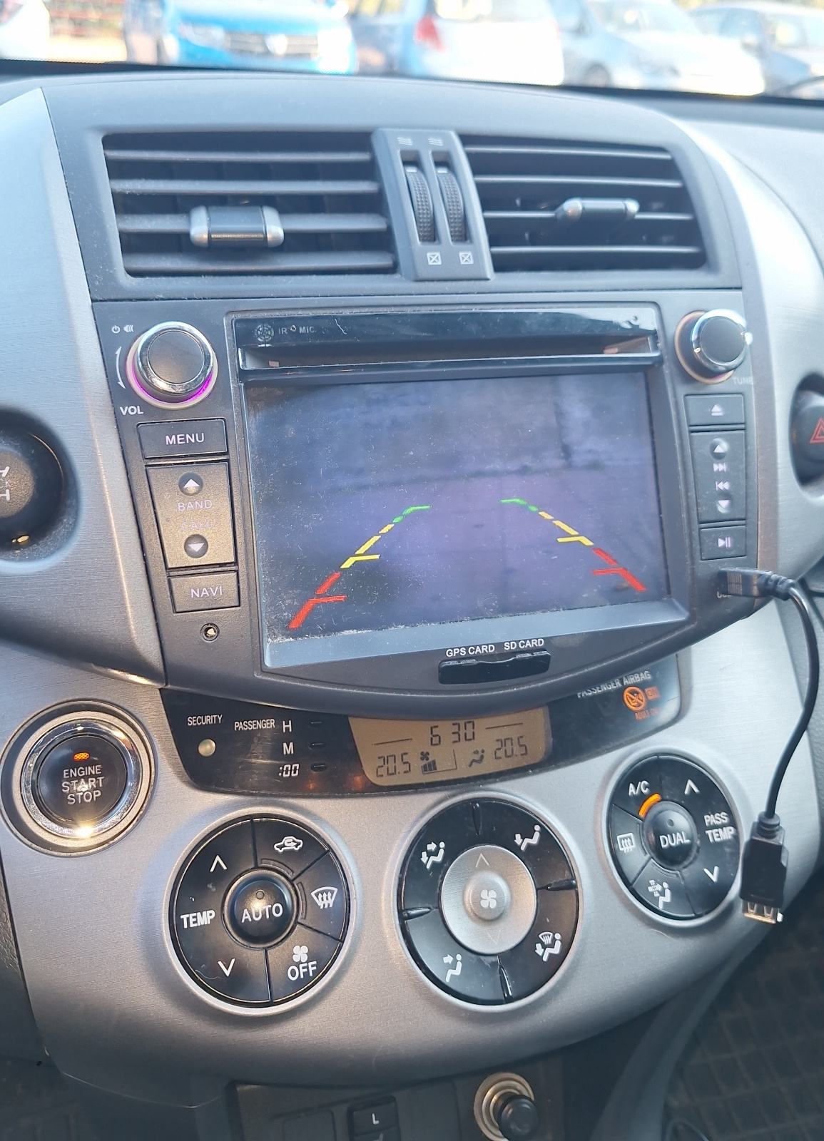 Toyota RAV4 2,2 D-4D, fotografija 9