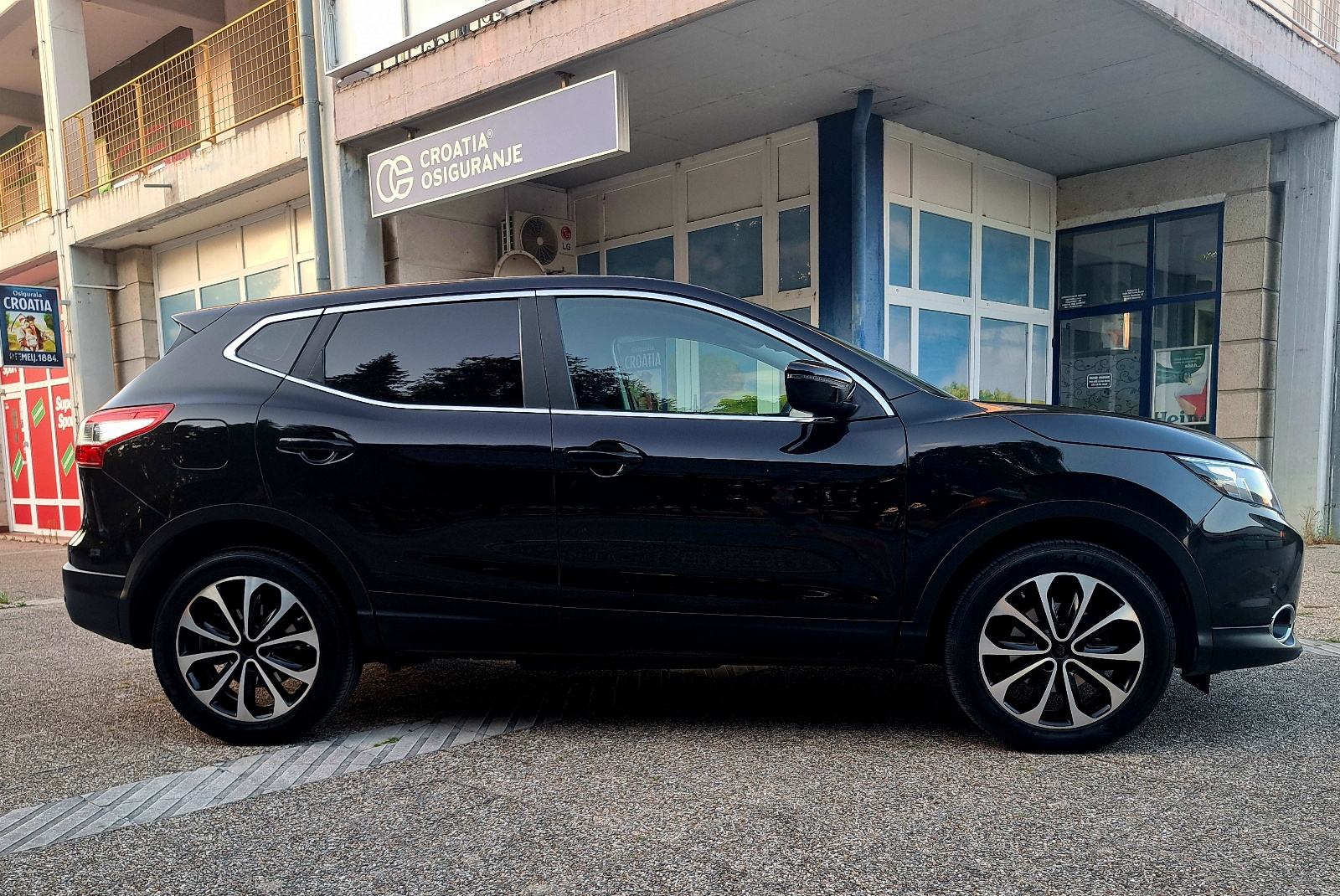 Qashqai 1,5 dCi/110 ks⭐️1 vlasnik⭐️VELIKI SERVIS⭐️JAMSTVO do 2 god⭐️, fotografija 7