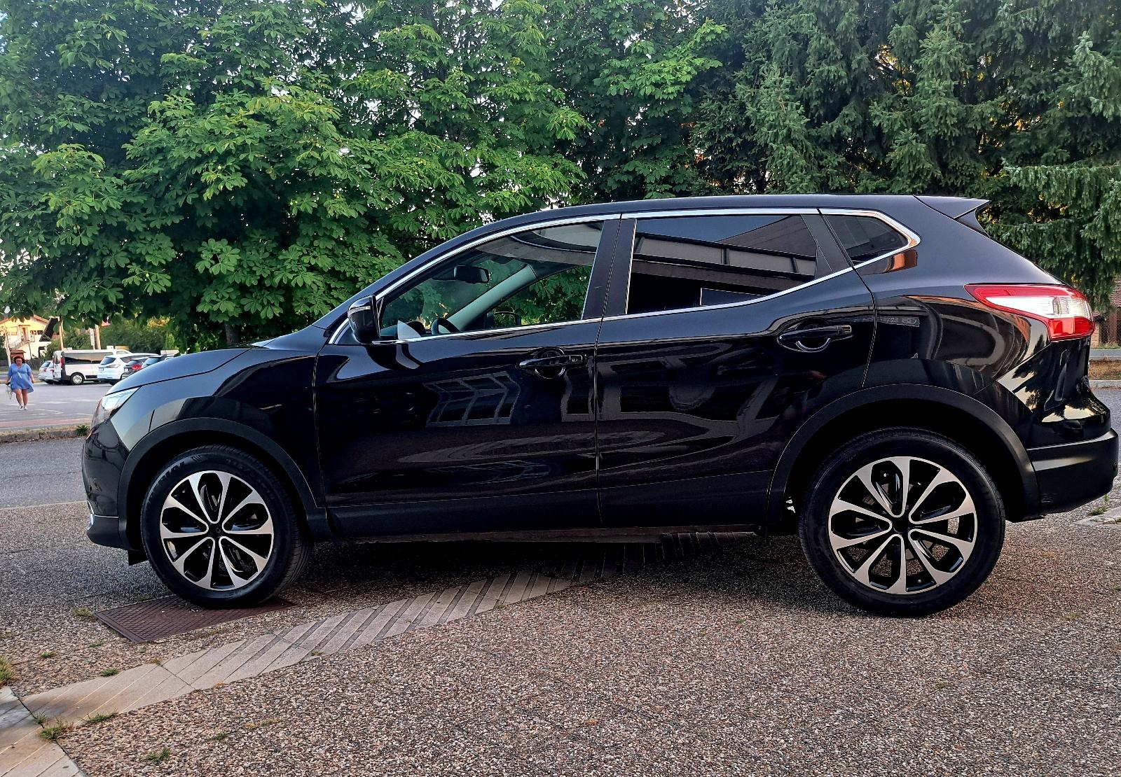 Qashqai 1,5 dCi/110 ks⭐️1 vlasnik⭐️VELIKI SERVIS⭐️JAMSTVO do 2 god⭐️, fotografija 2