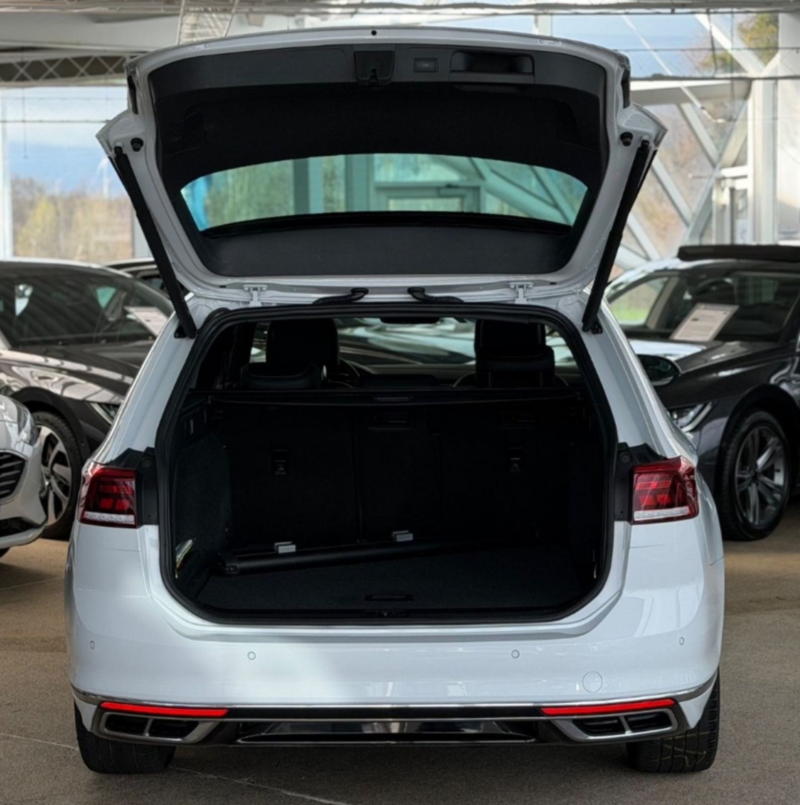 R line VW Passat Variant 2,0 TDI automatik, fotografija 9