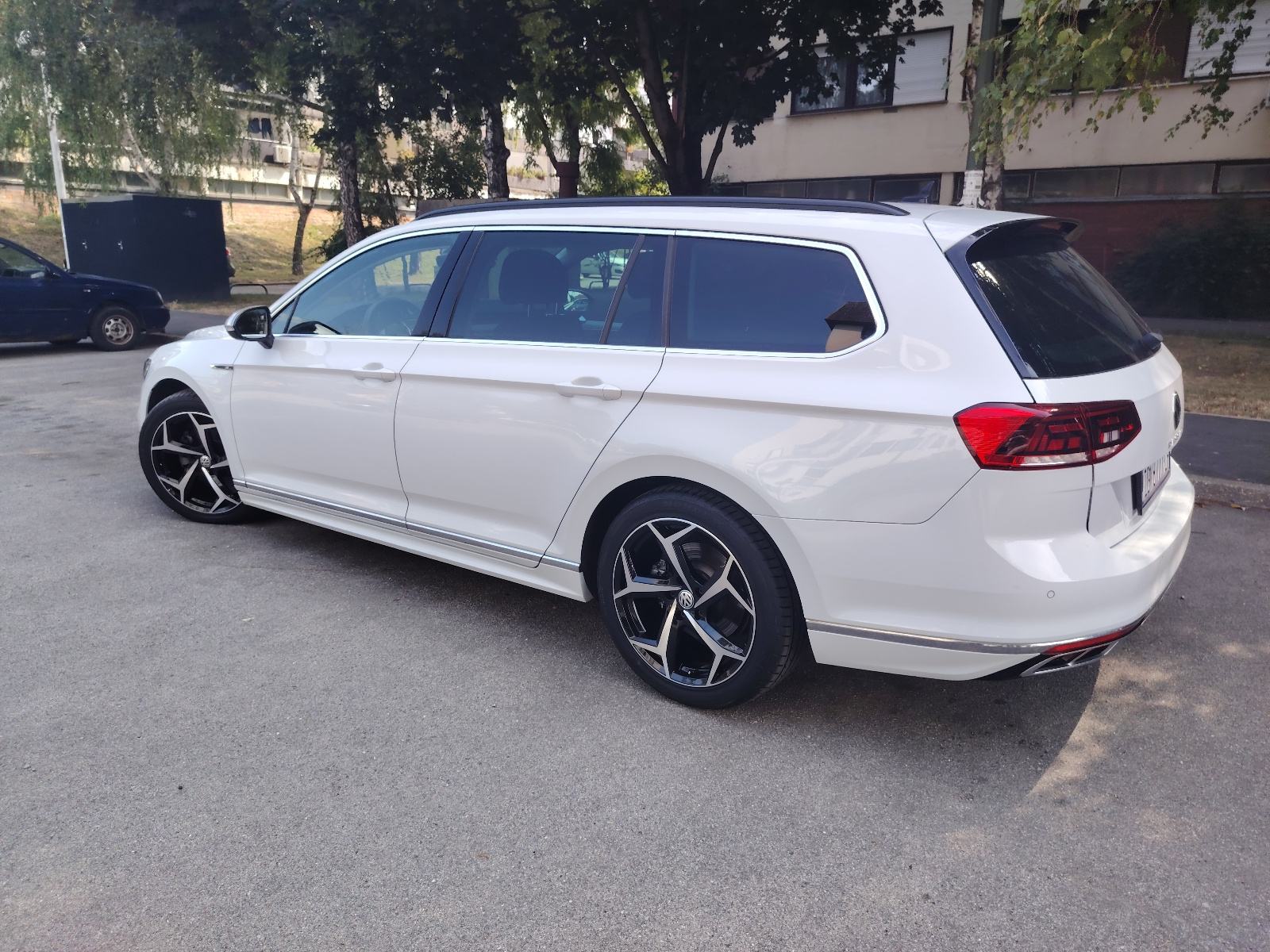 R line VW Passat Variant 2,0 TDI automatik, fotografija 3