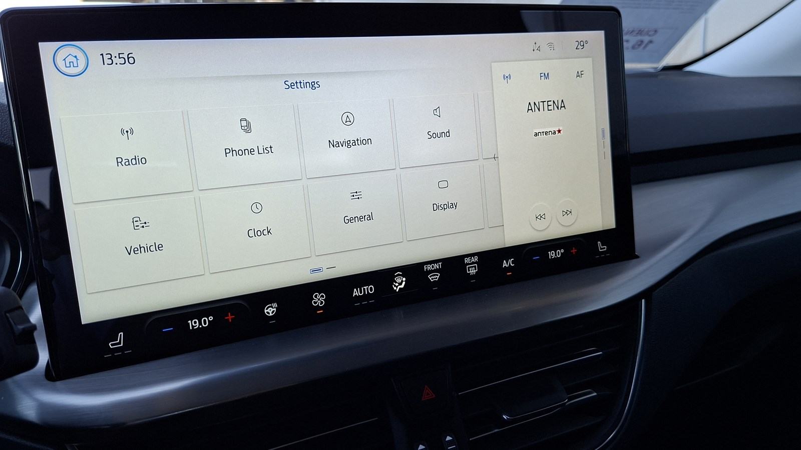 Rabljeno vozilo Ford Focus Karavan 1.5 Ecoblue Automatic, Diesel, fotografija 11