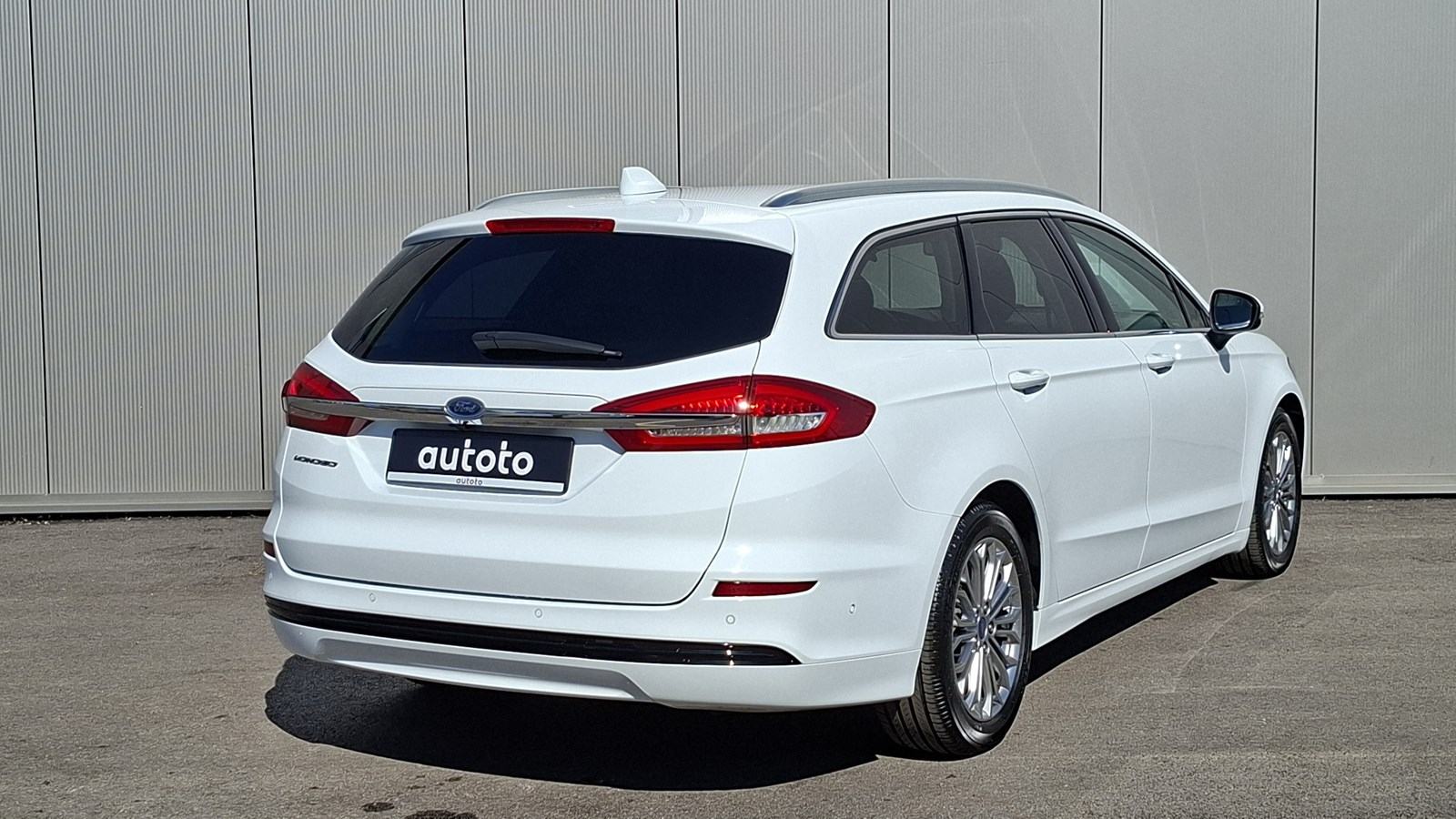 Rabljeno vozilo Ford Mondeo Karavan 2.0 Ecoblue Automatic, Diesel, fotografija 3