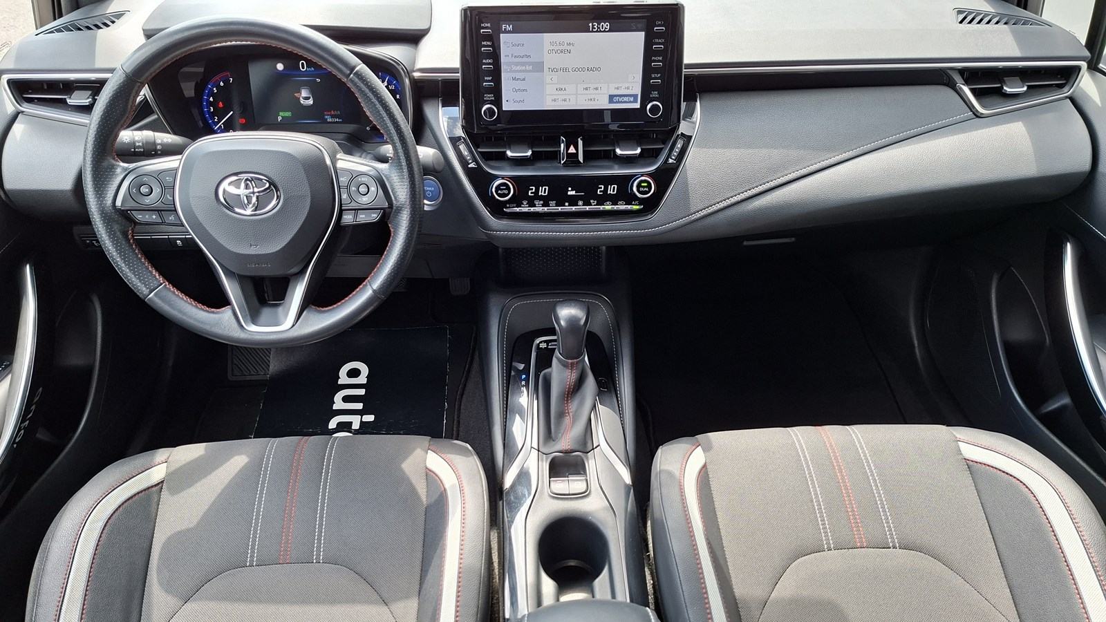 Rabljeno vozilo Toyota Corolla 1.8 Hybrid CVT 122, Benzin, fotografija 4