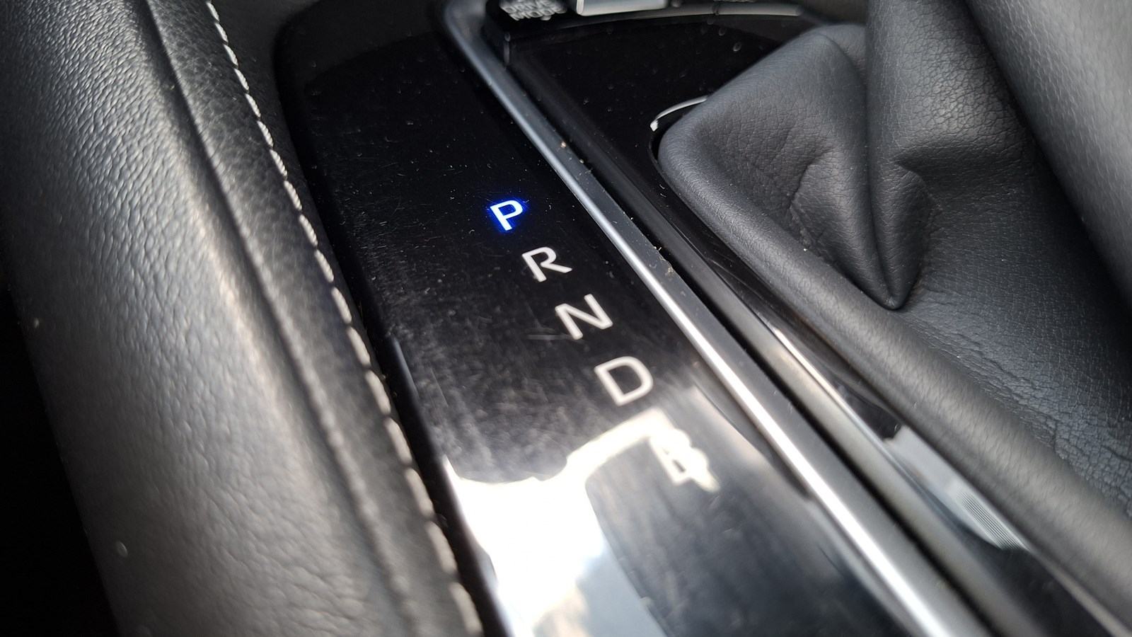 Rabljeno vozilo Toyota Corolla 1.8 Hybrid CVT 122, Benzin, fotografija 16