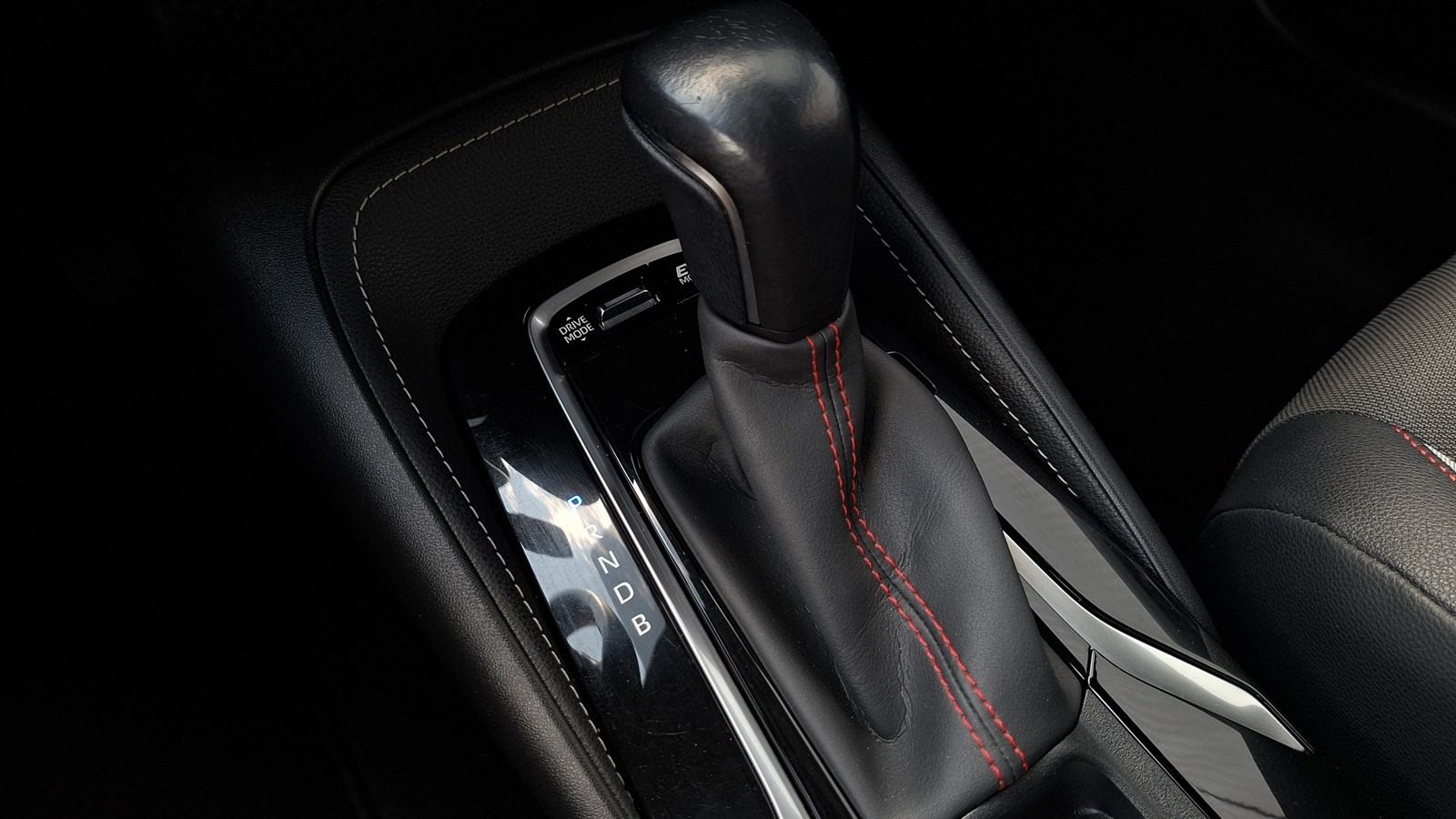 Rabljeno vozilo Toyota Corolla 1.8 Hybrid CVT 122, Benzin, fotografija 17