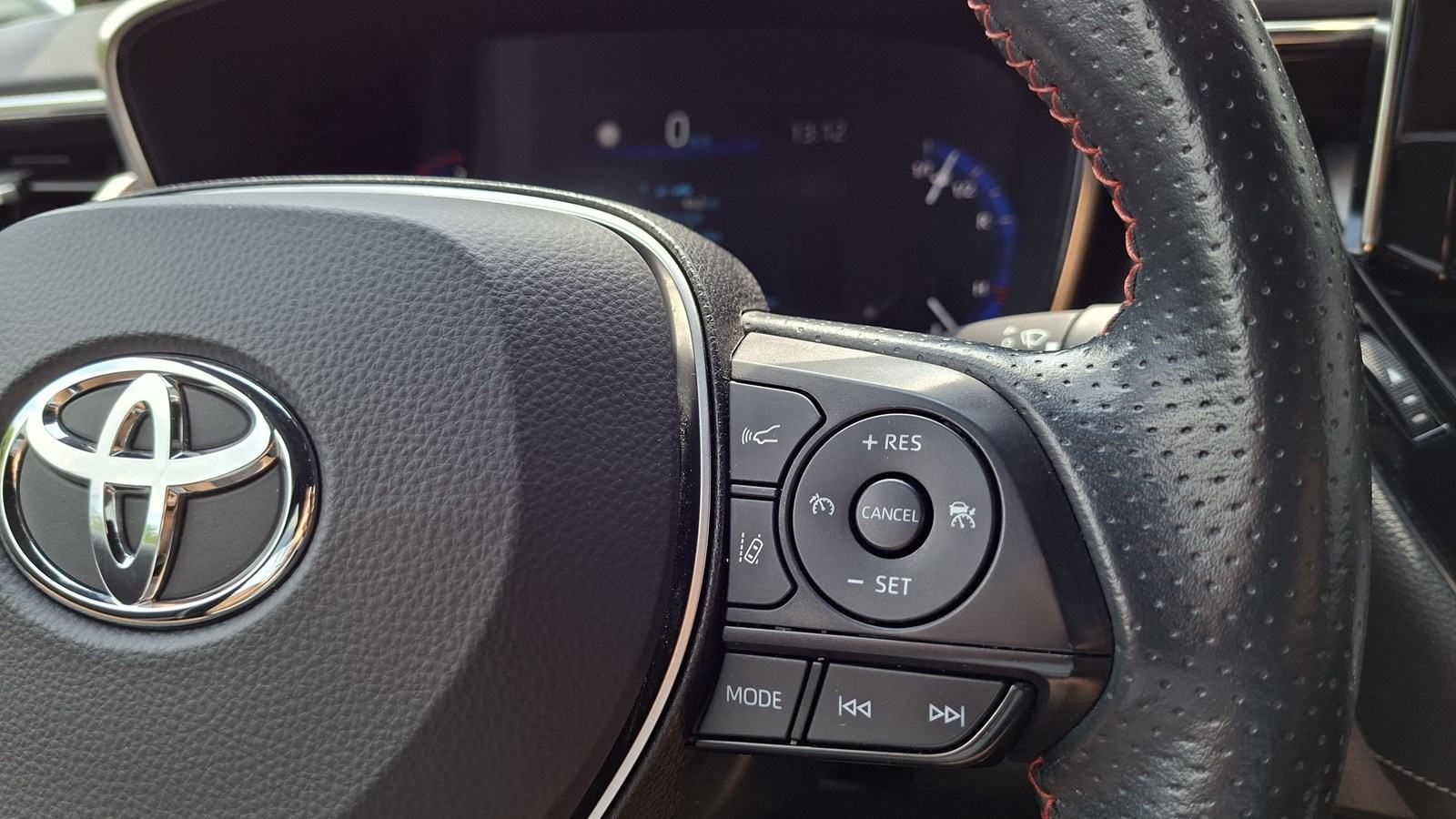 Rabljeno vozilo Toyota Corolla 1.8 Hybrid CVT 122, Benzin, fotografija 20