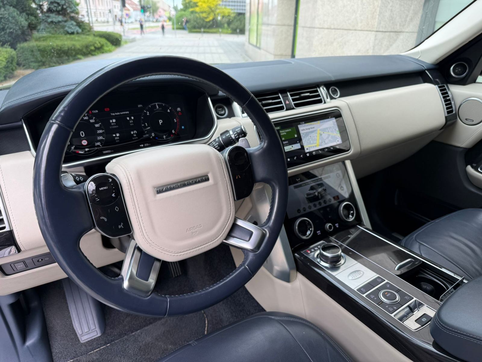 RANGE ROVER - AUTOBIOGRAPHY - 2018 GOD - PANORAMA - FULL - U PDVU, fotografija 11