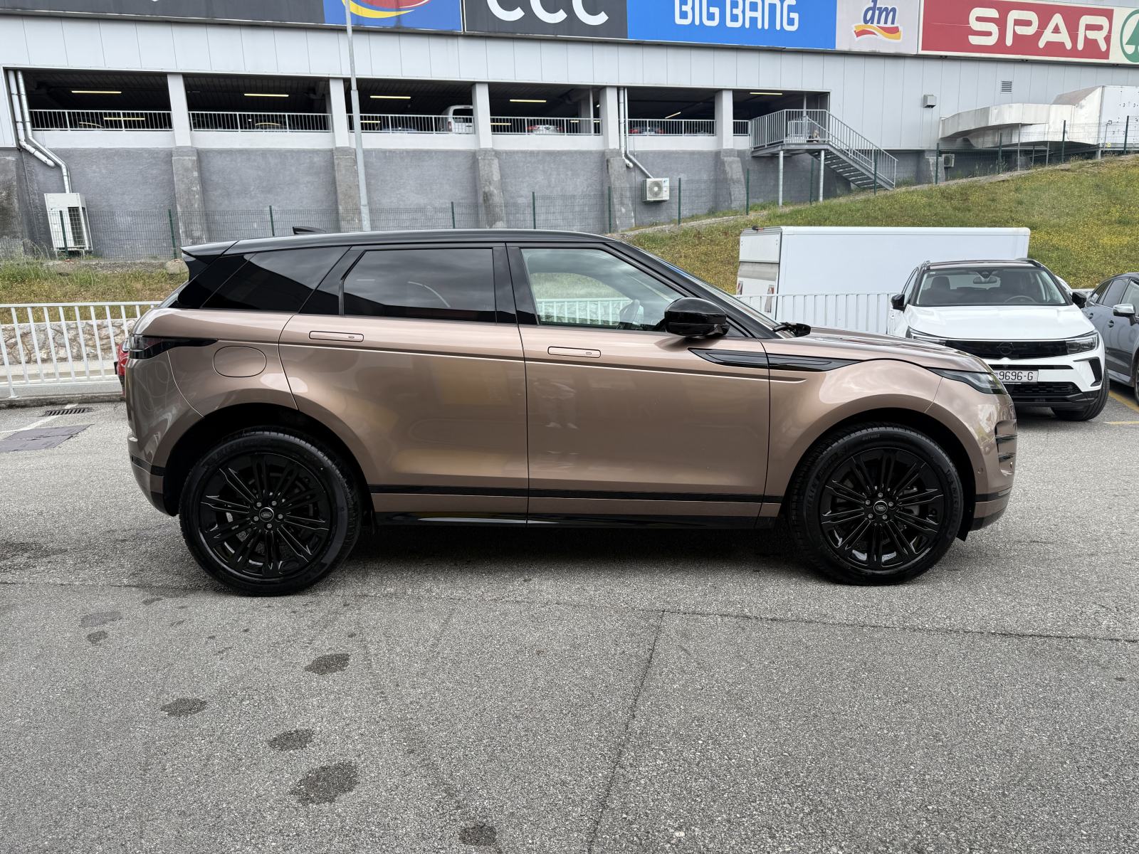 Range Rover Evoque 2.0 D200 Dynamic HSE 4X4, 204ks, 2024.g., fotografija 4