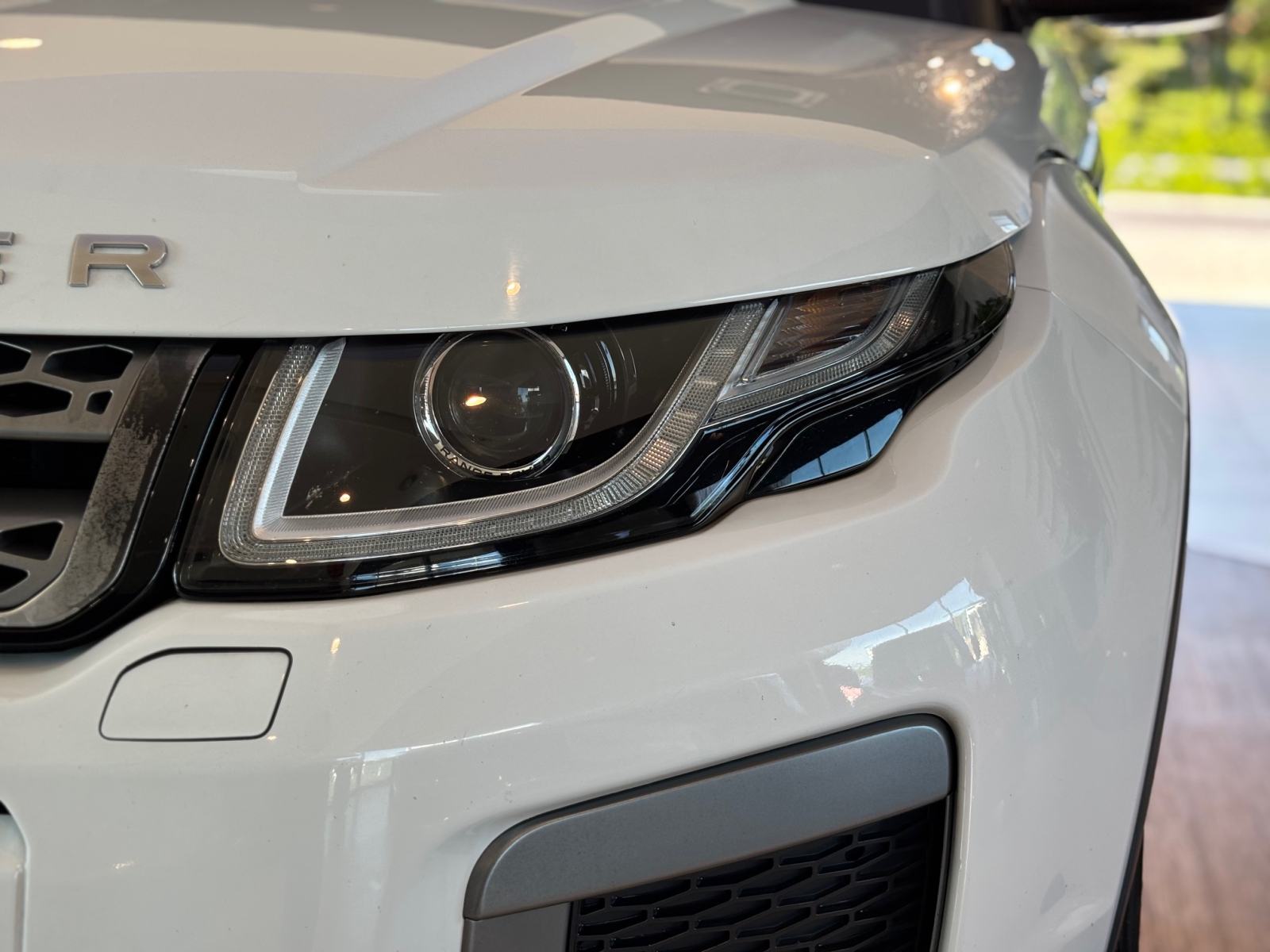 Range Rover Evoque 2.0 TD4 AWD SE Aut. - Bi-Xenon, navi, park. kam, fotografija 19