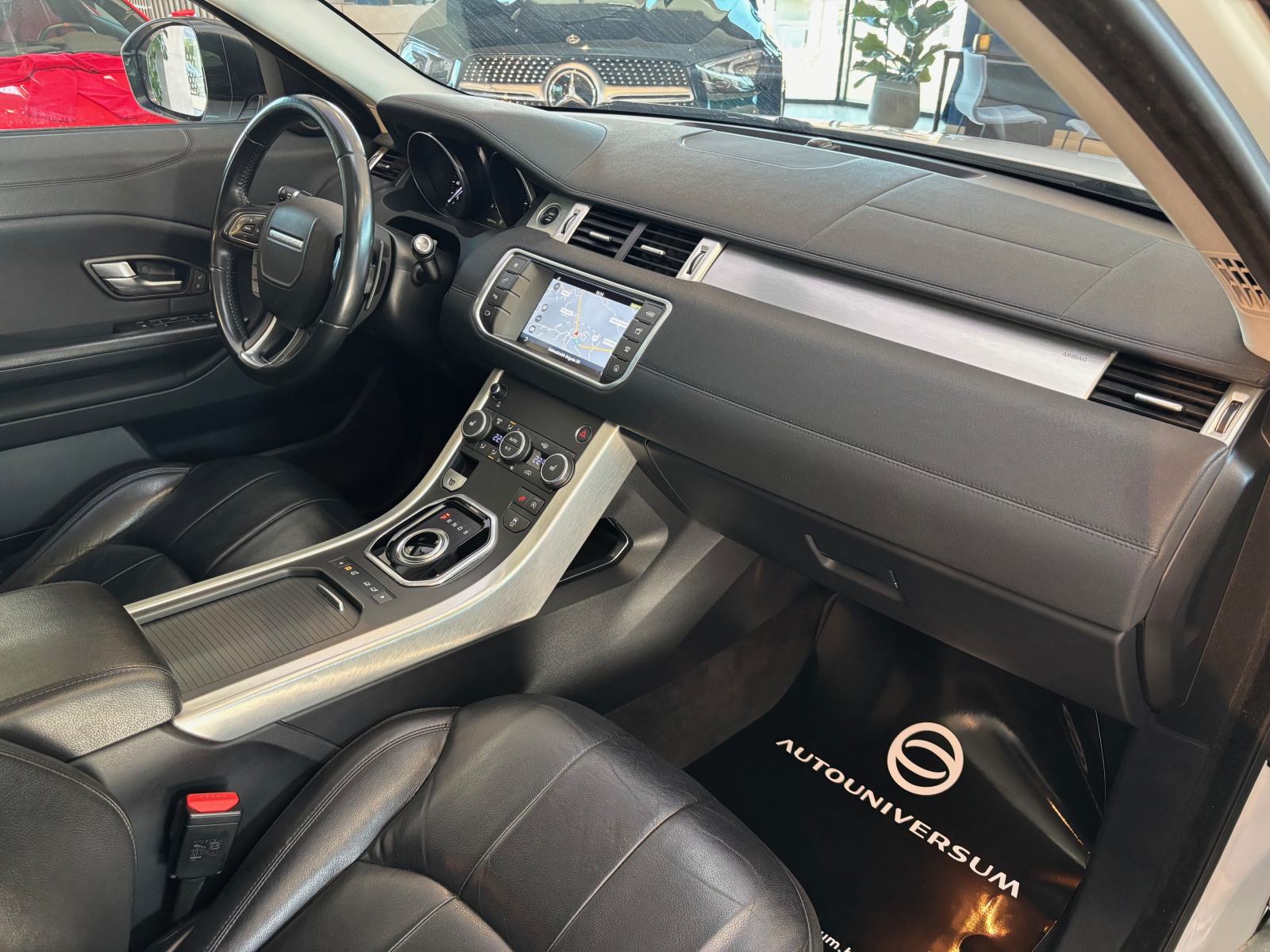 Range Rover Evoque 2.0 TD4 AWD SE Aut. - Bi-Xenon, navi, park. kam, fotografija 9