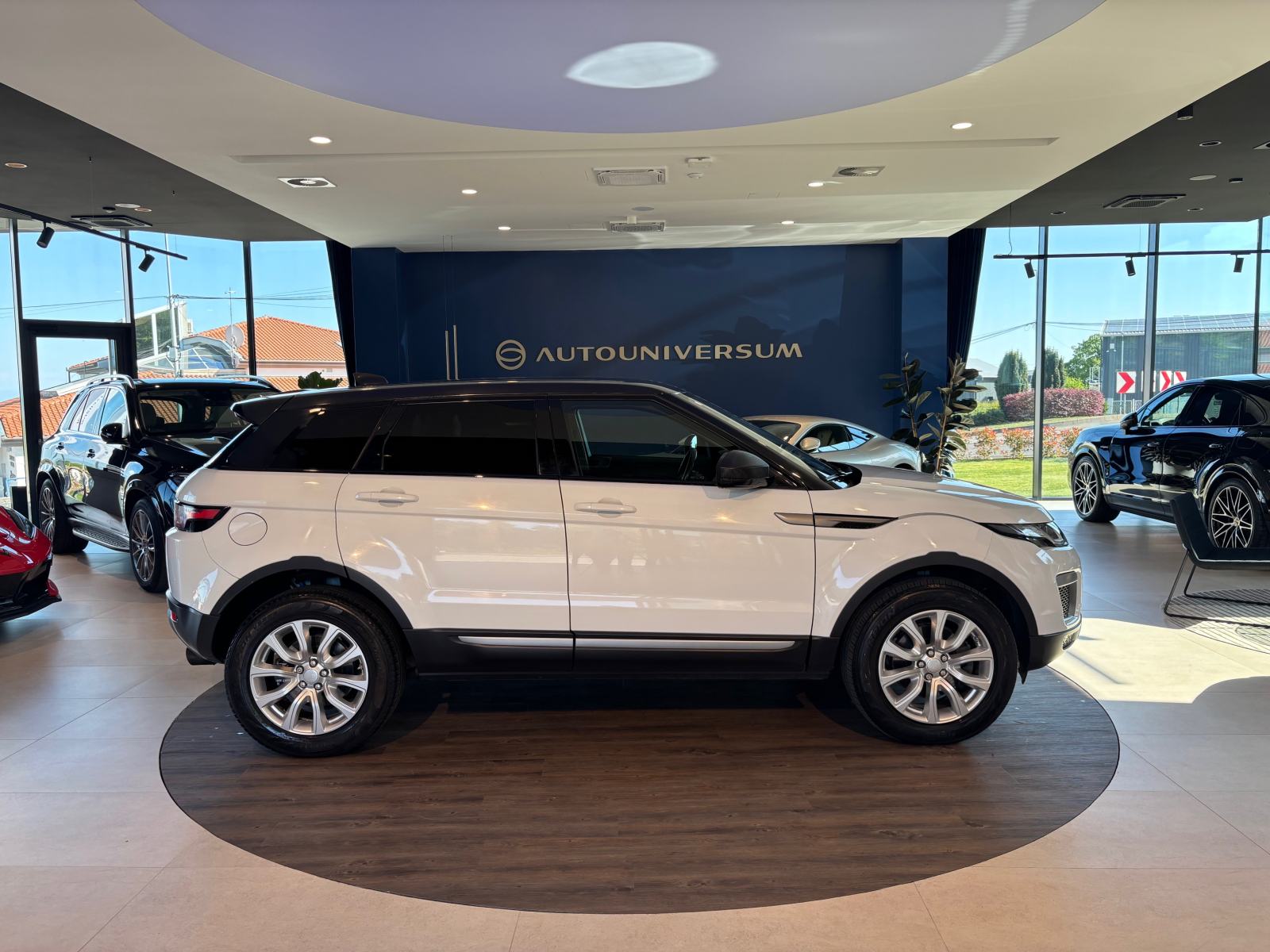 Range Rover Evoque 2.0 TD4 AWD SE Aut. - Bi-Xenon, navi, park. kam, fotografija 6
