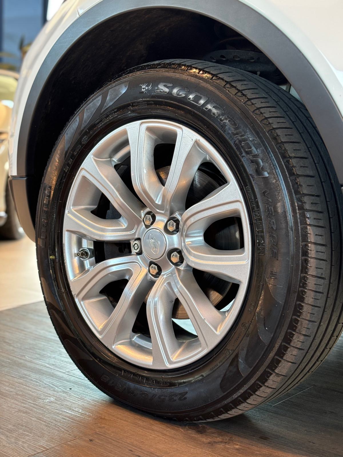 Range Rover Evoque 2.0 TD4 AWD SE Aut. - Bi-Xenon, navi, park. kam, fotografija 20