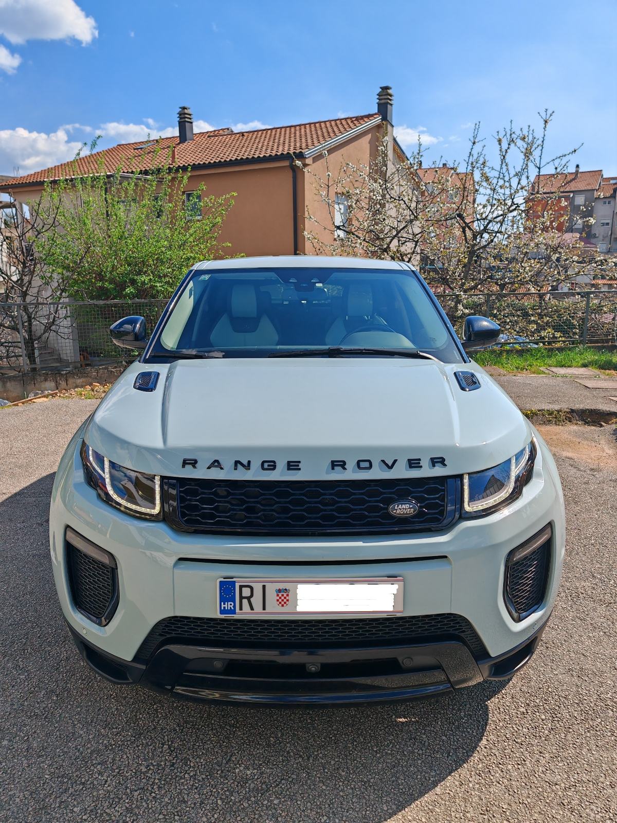 Range Rover Evoque HSE Dynamic Automatik, fotografija 3