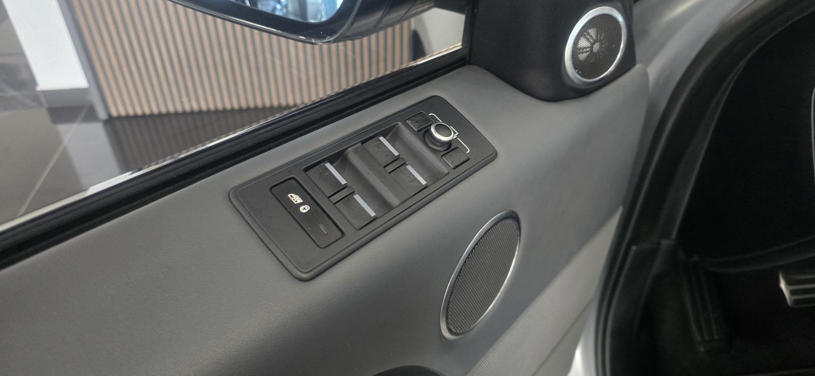 Range Rover Sport 3,0 TDV6, PANORAMA, XENON, ZRACNI OVJES, JAMSTVO.., fotografija 10