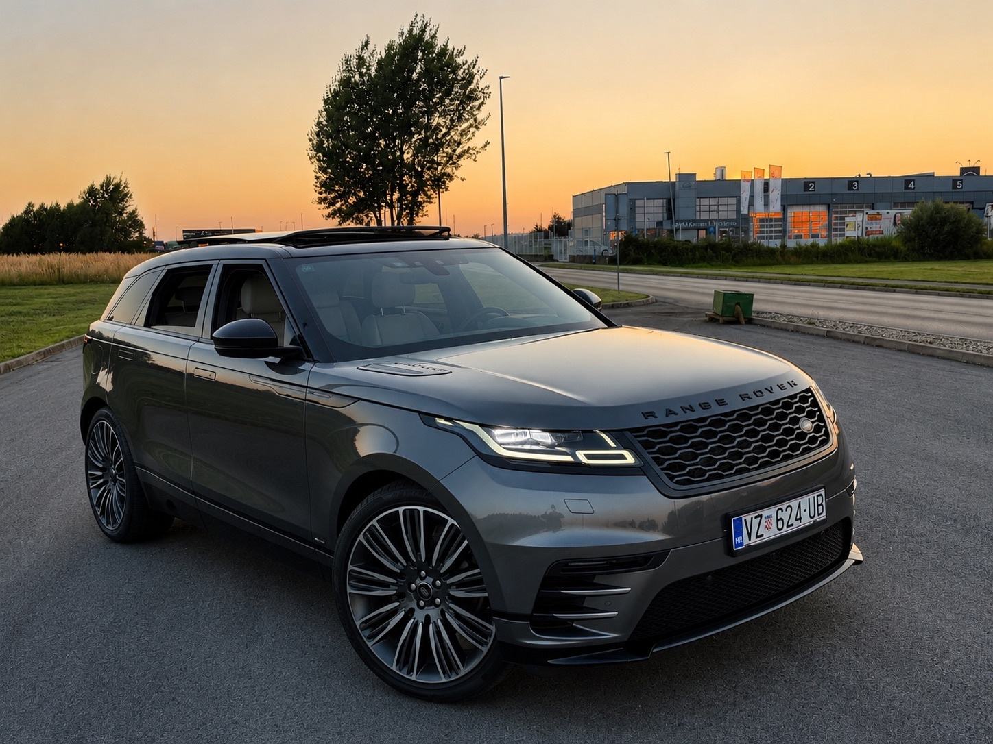 Range Rover Velar 2.0D R-Dynamic, fotografija 2