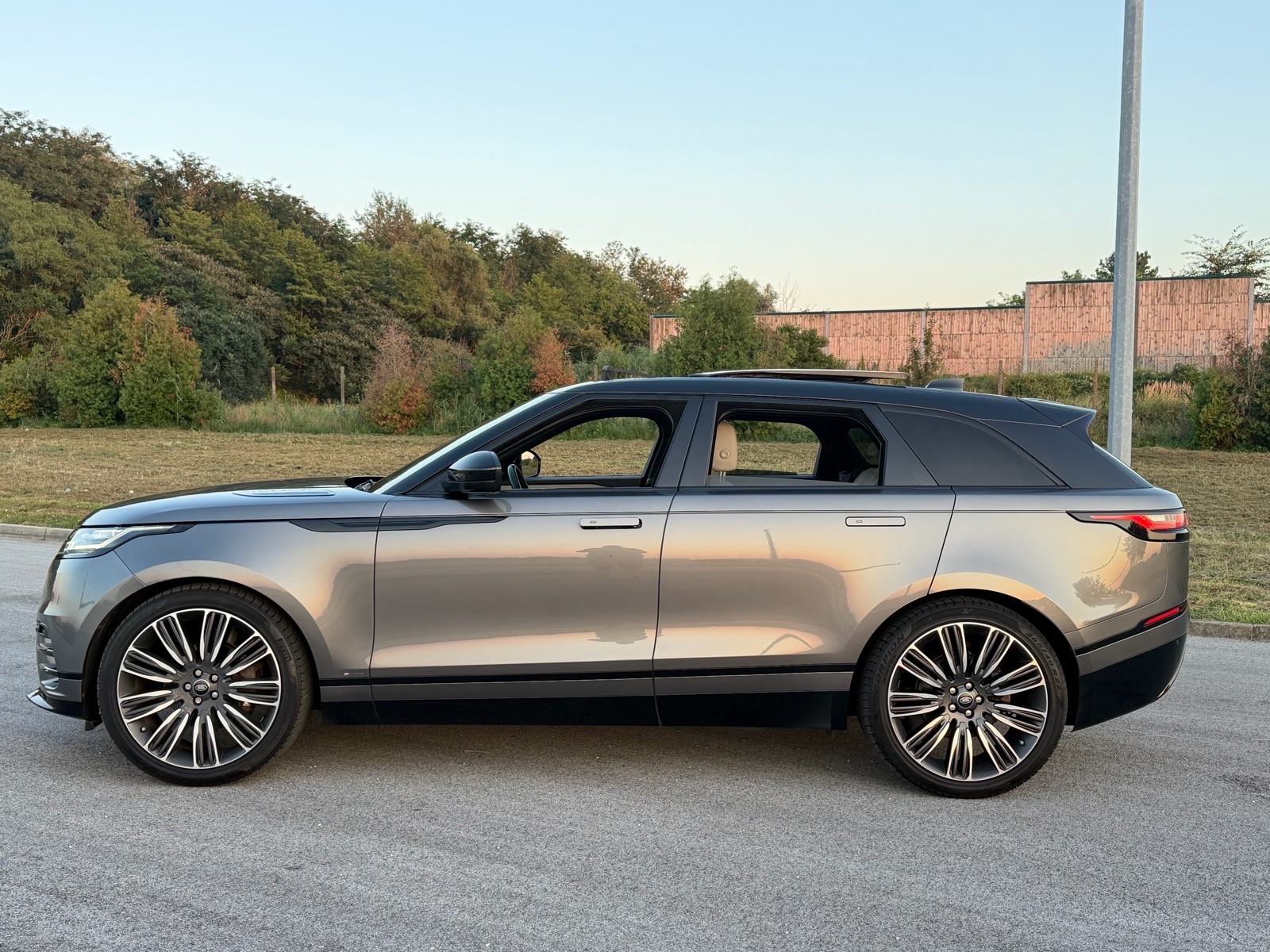 Range Rover Velar 2.0D R-Dynamic, fotografija 4