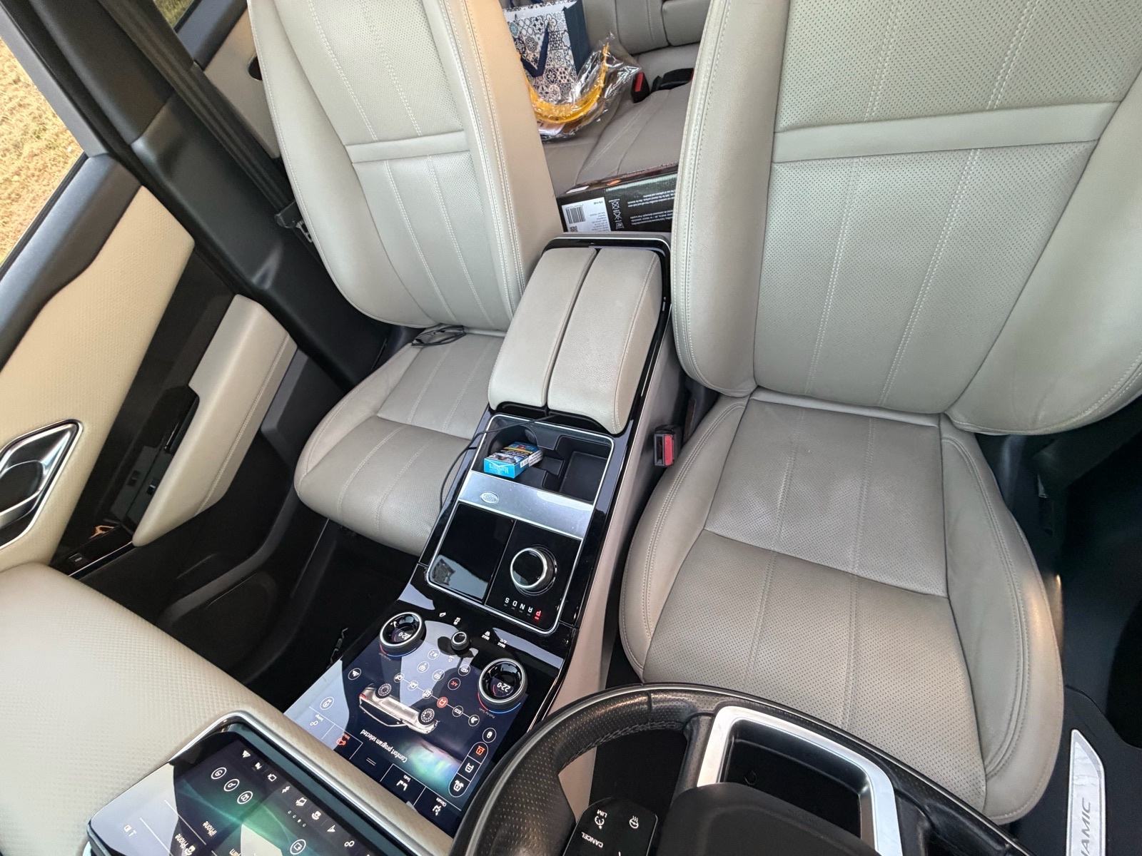 Range Rover Velar 2.0D R-Dynamic, fotografija 11