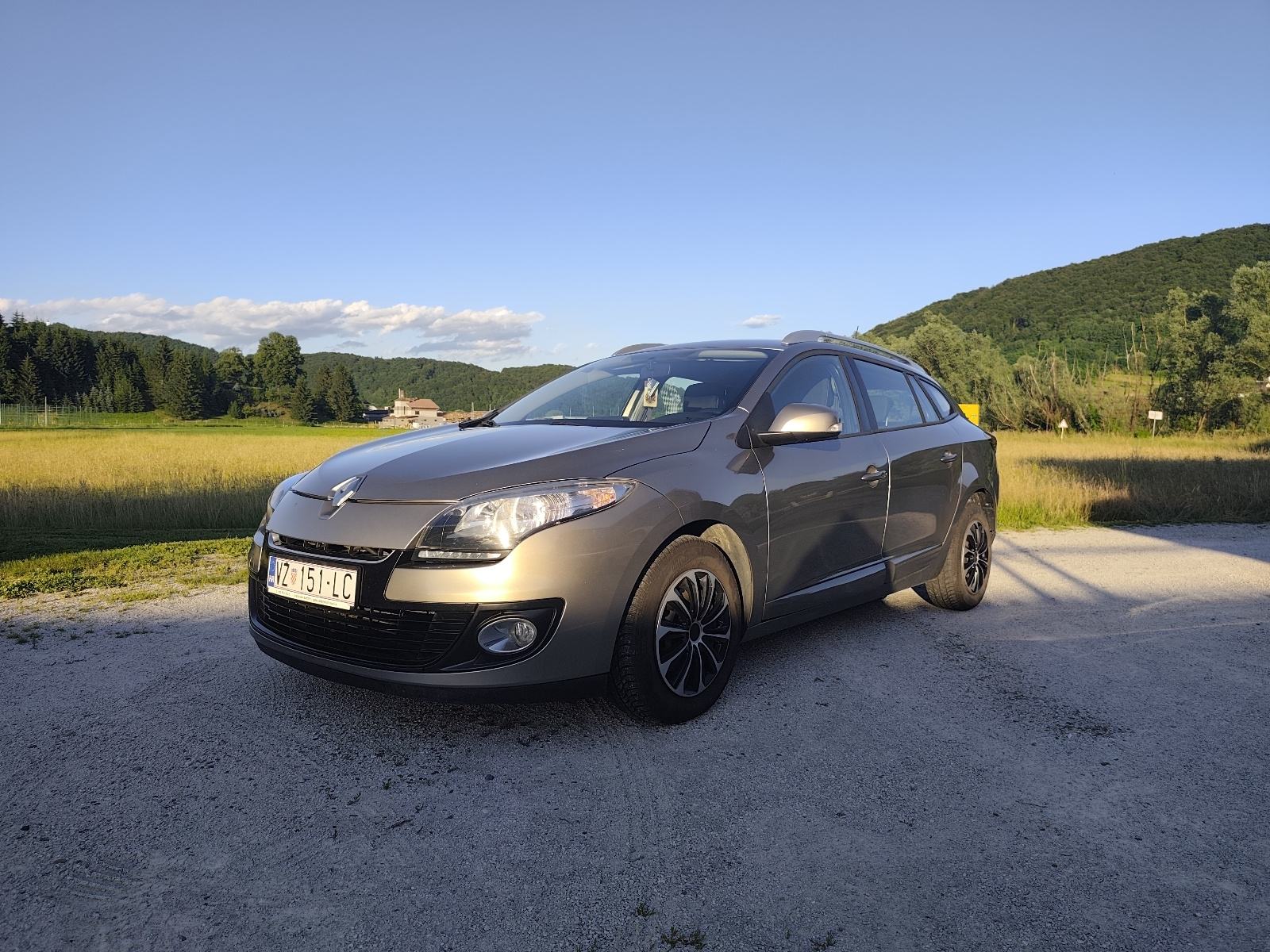 REGISTRIRAN Renault Megane Grandtour 1,5 dCi - 2013. godište, fotografija 2