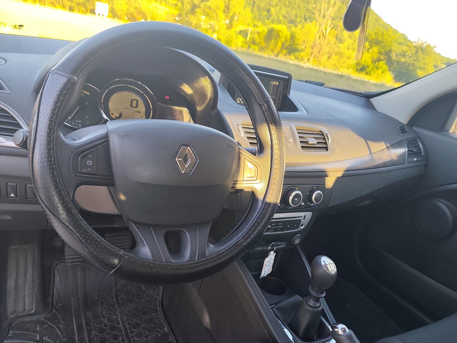 REGISTRIRAN Renault Megane Grandtour 1,5 dCi - 2013. godište, fotografija 13