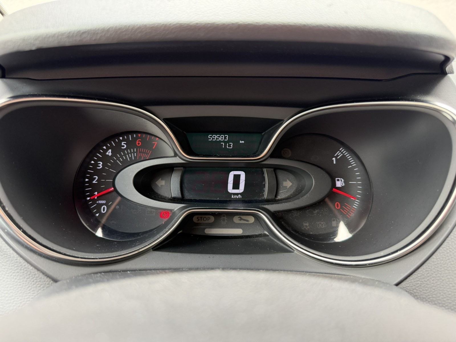 RENAULT CAPTUR TCe 90 (AUT. KLIMA,LED,NAVI,SERVISNA,HR auto…), fotografija 18