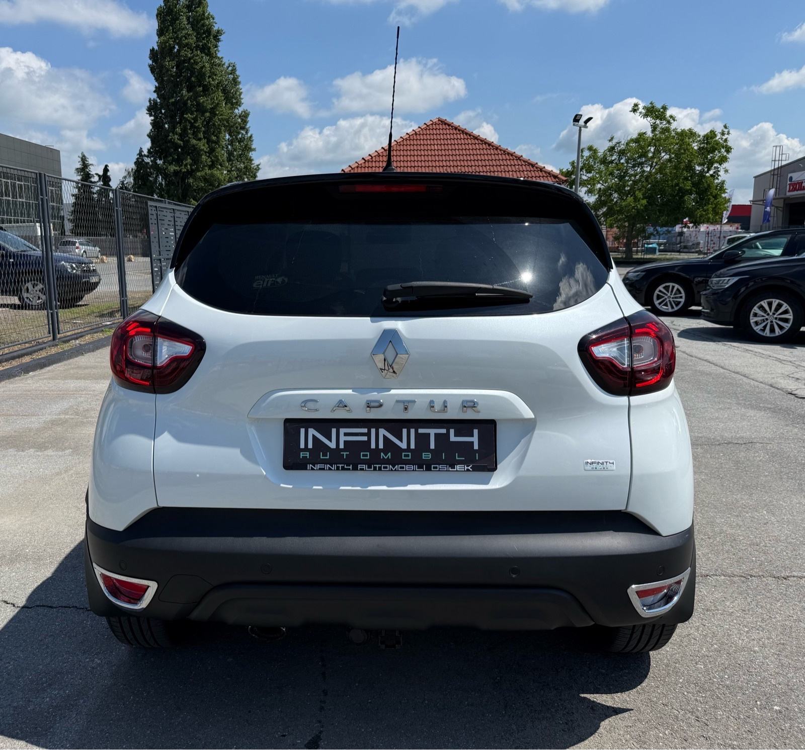 Renault Captur 0.9 TCe LEASING BEZ UČEŠĆA, V. SERVIS, NAVI, ALU, TEMP, fotografija 6