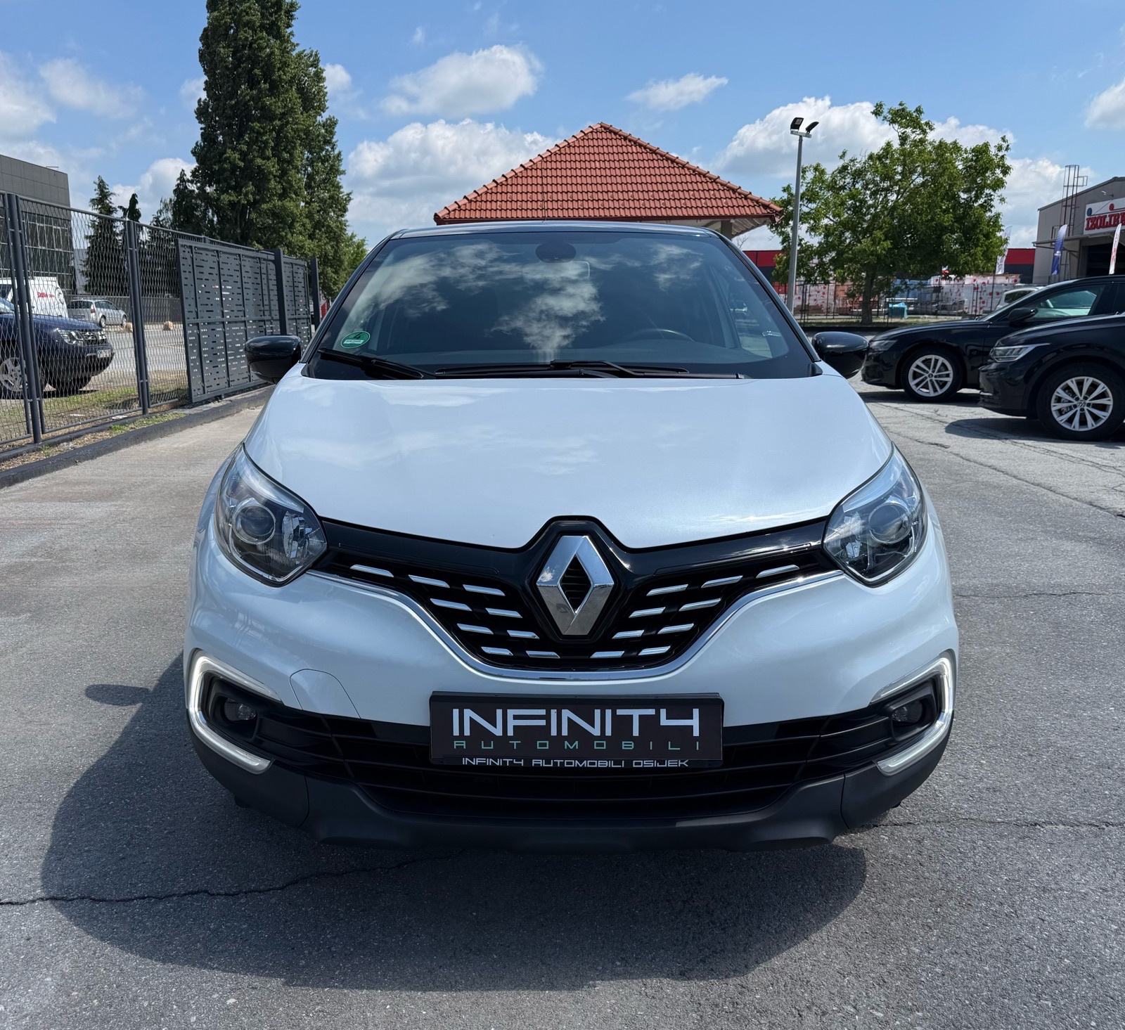 Renault Captur 0.9 TCe LEASING BEZ UČEŠĆA, V. SERVIS, NAVI, ALU, TEMP, fotografija 3