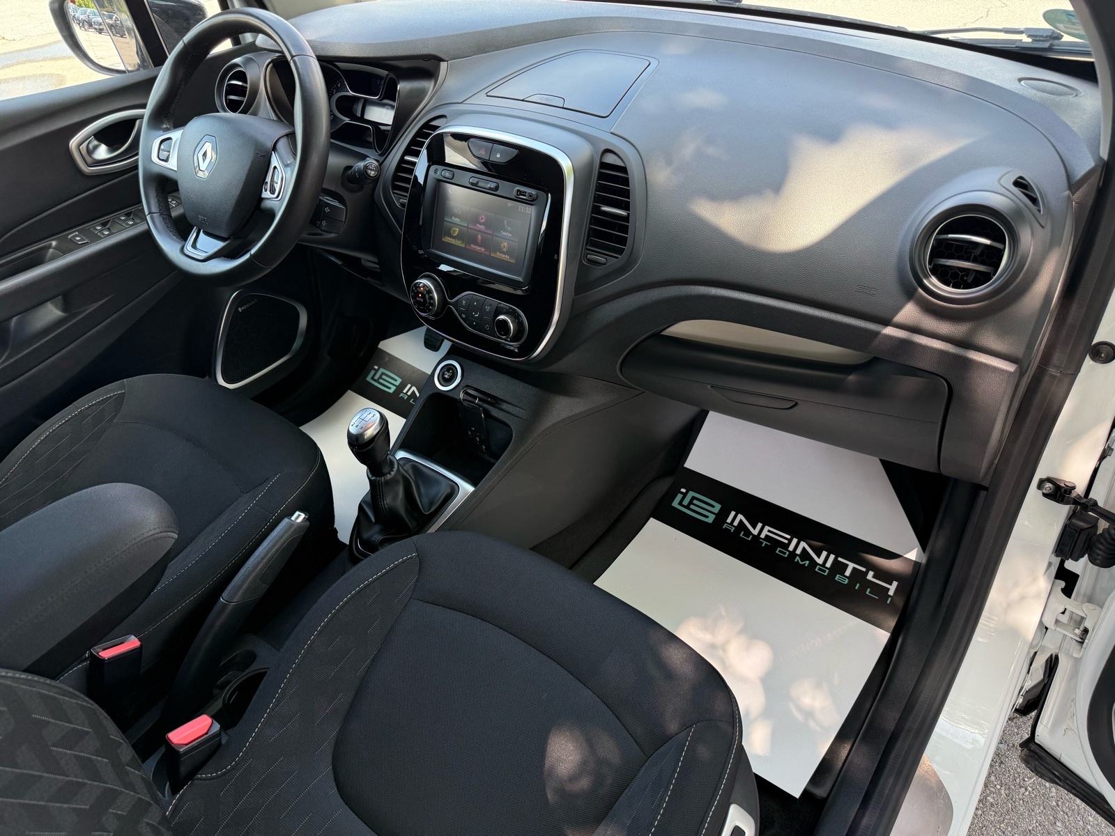 Renault Captur 0.9 TCe LEASING BEZ UČEŠĆA, V. SERVIS, NAVI, ALU, TEMP, fotografija 17