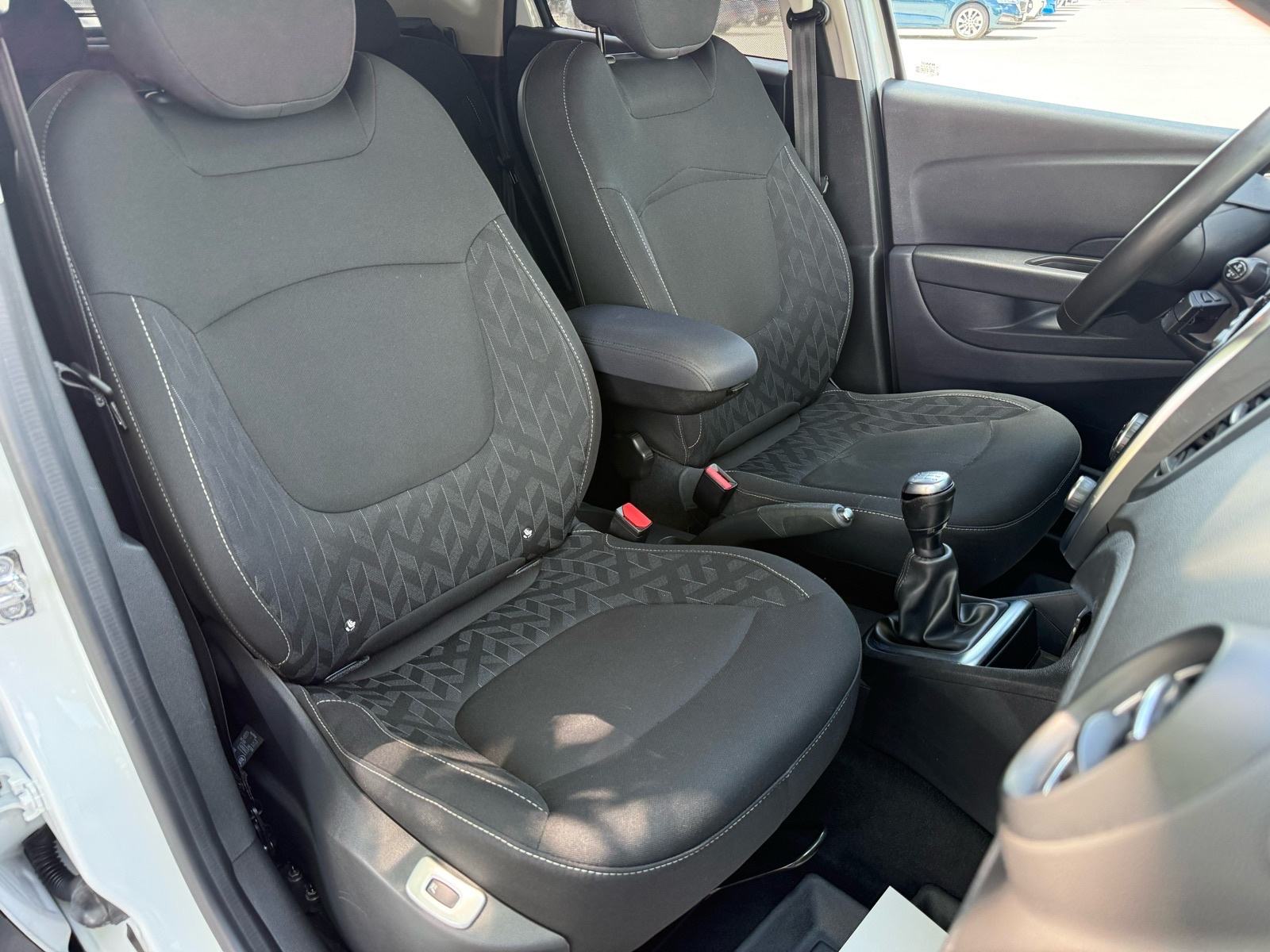 Renault Captur 0.9 TCe LEASING BEZ UČEŠĆA, V. SERVIS, NAVI, ALU, TEMP, fotografija 20