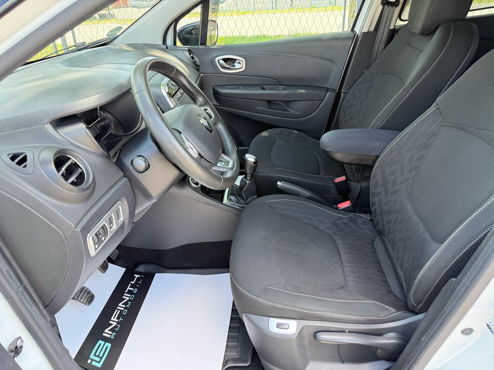 Renault Captur 0.9 TCe LEASING BEZ UČEŠĆA, V. SERVIS, NAVI, ALU, TEMP, fotografija 11