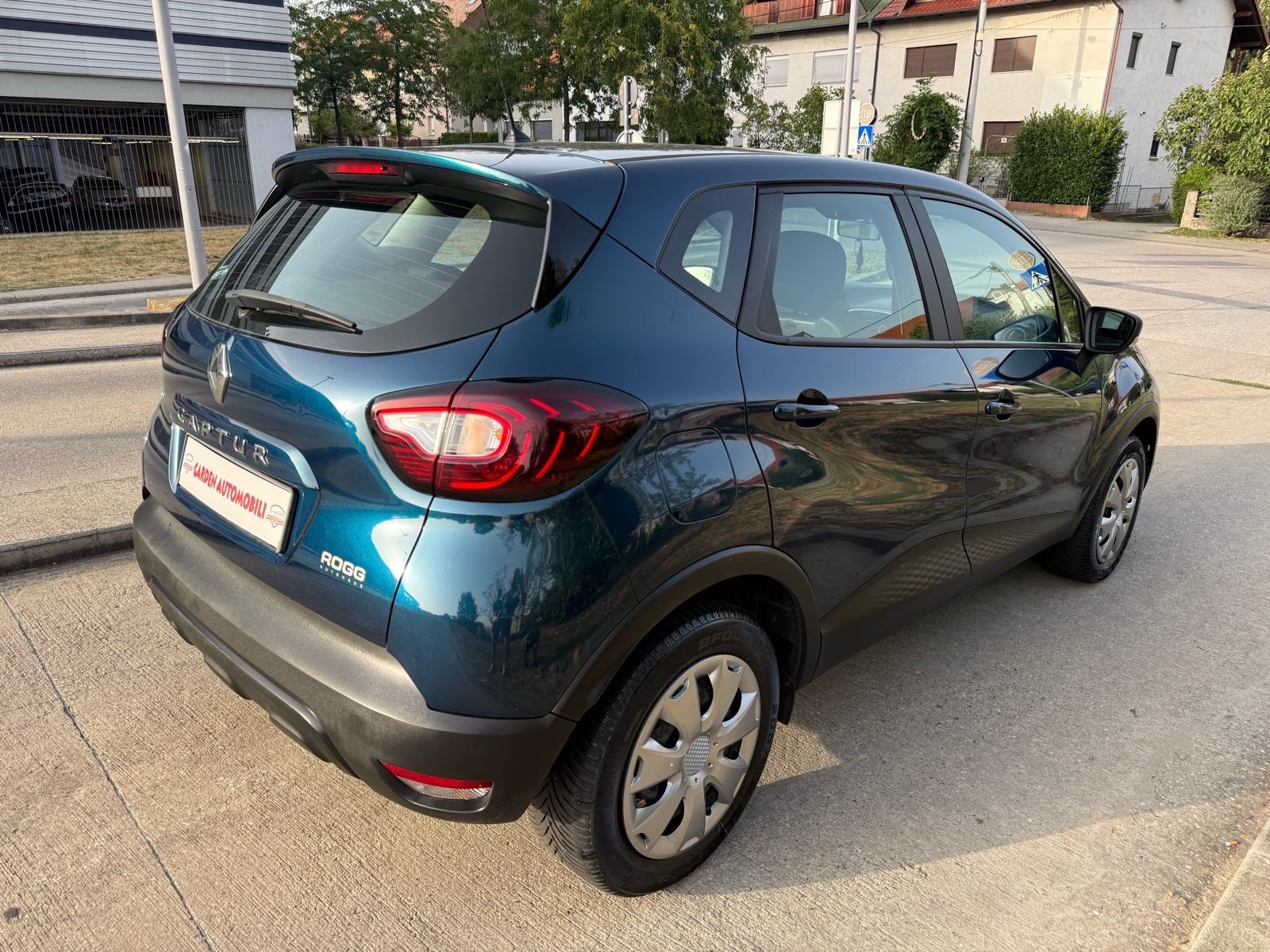 Renault Captur 0.9TCE*REDIZAJN*98TKM*TOP STANJE*, fotografija 4