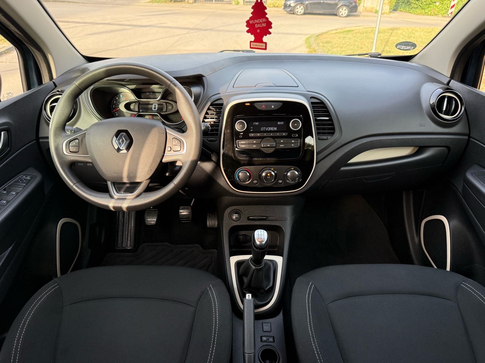 Renault Captur 0.9TCE*REDIZAJN*98TKM*TOP STANJE*, fotografija 12
