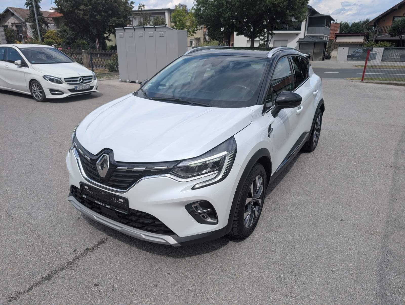 Renault Captur 1.0 Intens, pogled izvana - slika 1