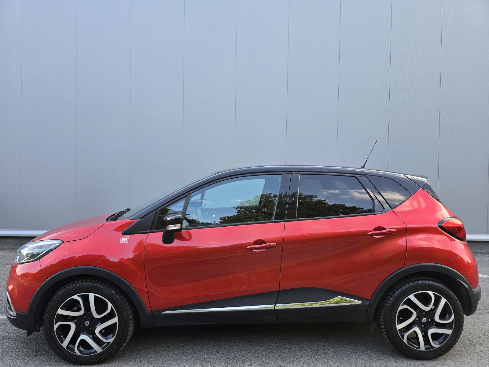 RENAULT CAPTUR 1.2i 120KS HELLY HANSEN * AUTOMATIK * ODLIČNO STANJE *, fotografija 2