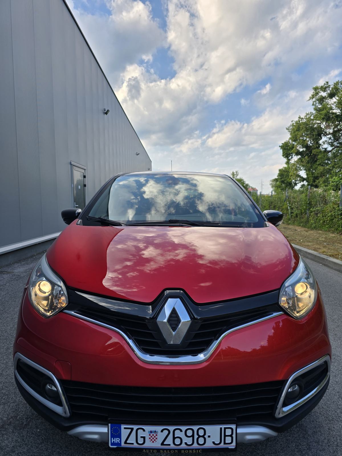 RENAULT CAPTUR 1.2i 120KS HELLY HANSEN * AUTOMATIK * ODLIČNO STANJE *, fotografija 9