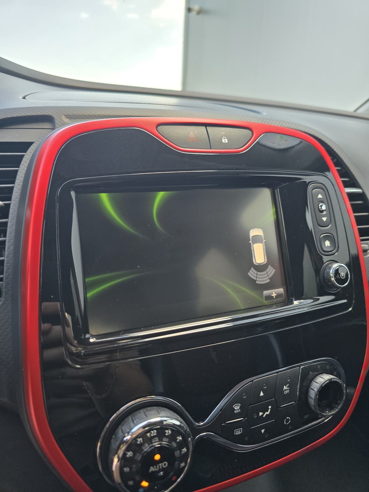 RENAULT CAPTUR 1.2i 120KS HELLY HANSEN * AUTOMATIK * ODLIČNO STANJE *, fotografija 15