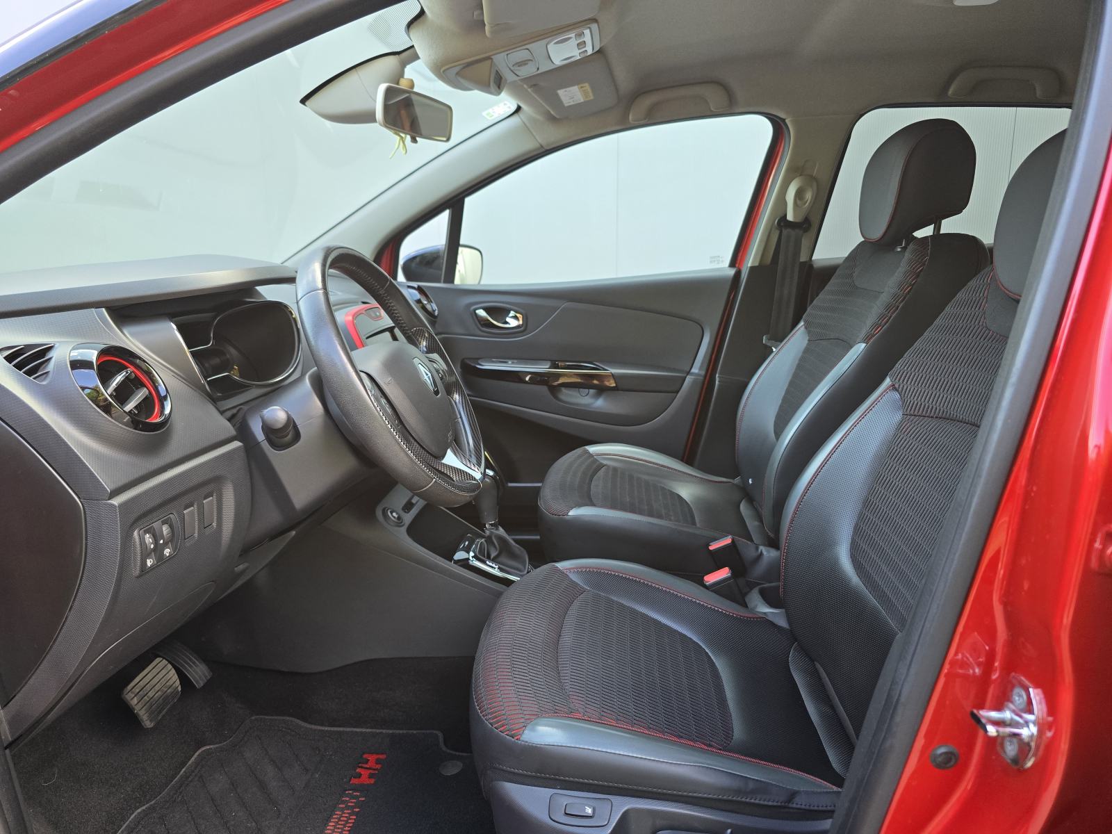 RENAULT CAPTUR 1.2i 120KS HELLY HANSEN * AUTOMATIK * ODLIČNO STANJE *, fotografija 18