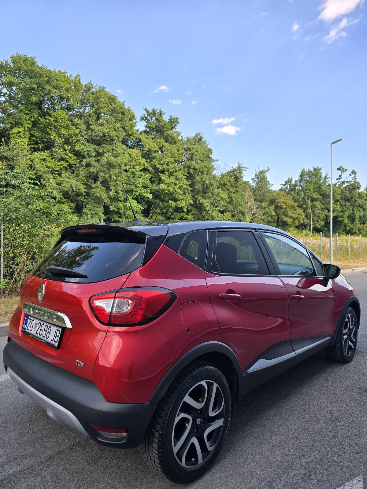 RENAULT CAPTUR 1.2i 120KS HELLY HANSEN * AUTOMATIK * ODLIČNO STANJE *, fotografija 5