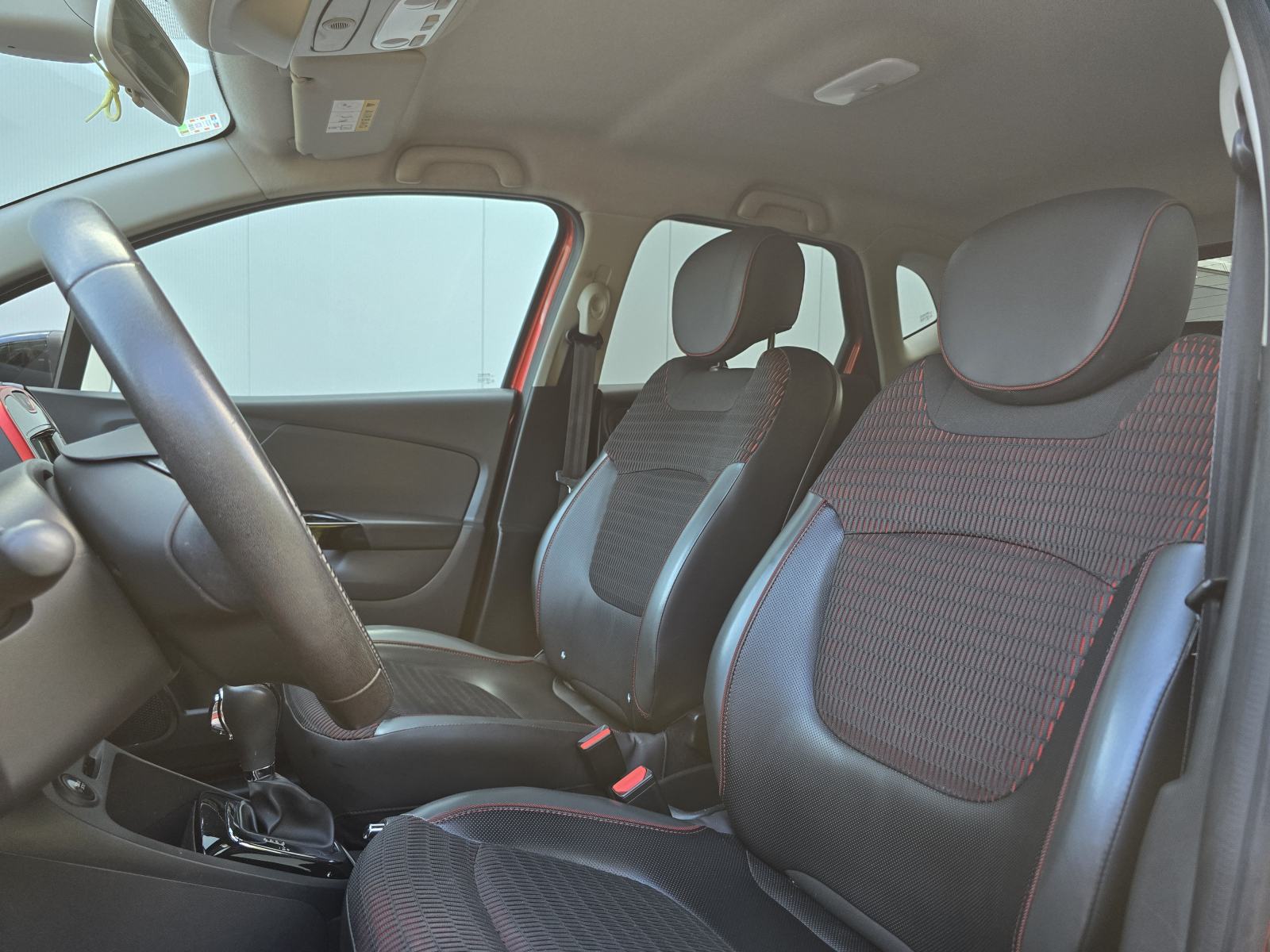 RENAULT CAPTUR 1.2i 120KS HELLY HANSEN * AUTOMATIK * ODLIČNO STANJE *, fotografija 19