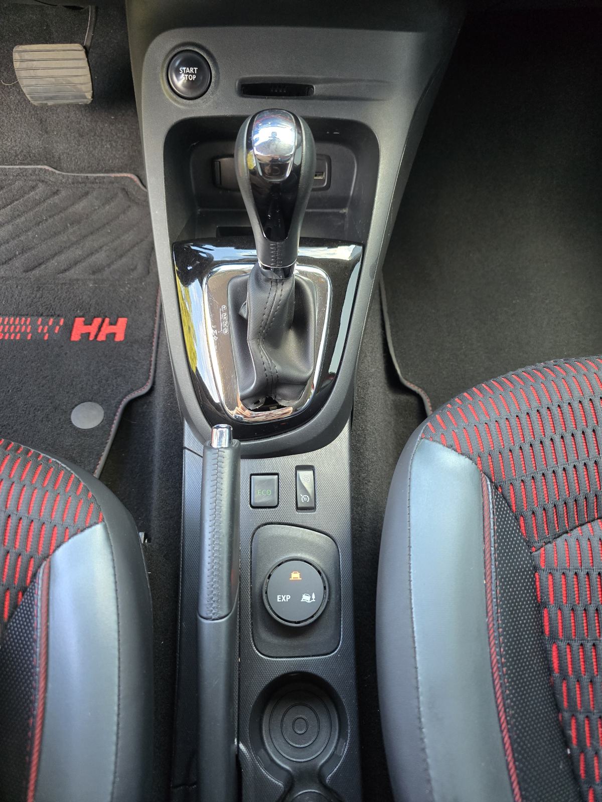 RENAULT CAPTUR 1.2i 120KS HELLY HANSEN * AUTOMATIK * ODLIČNO STANJE *, fotografija 16