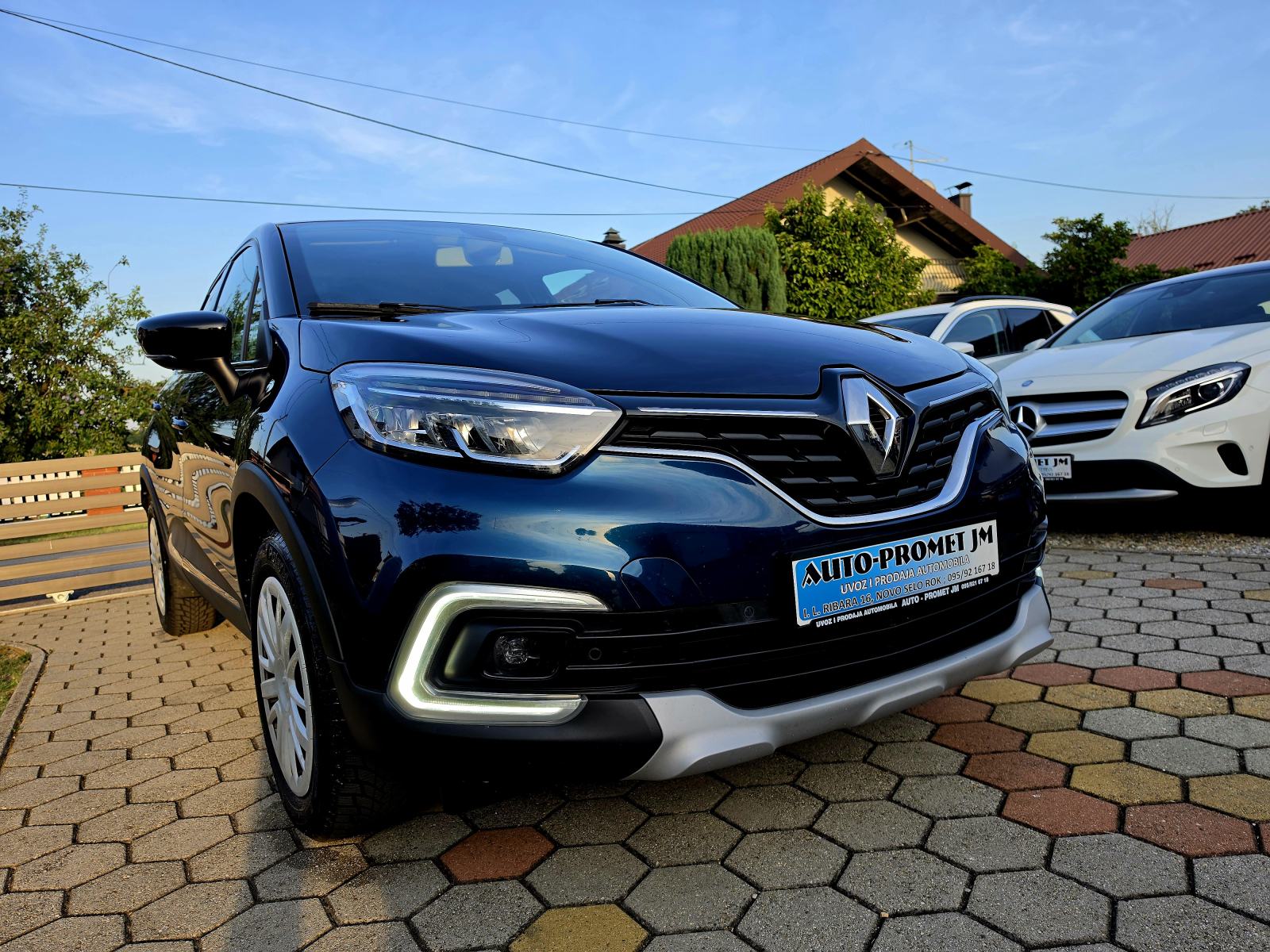 Renault Captur 1.3 BENZIN,ODLIČAN,,SERVISNA,125029KM, fotografija 3