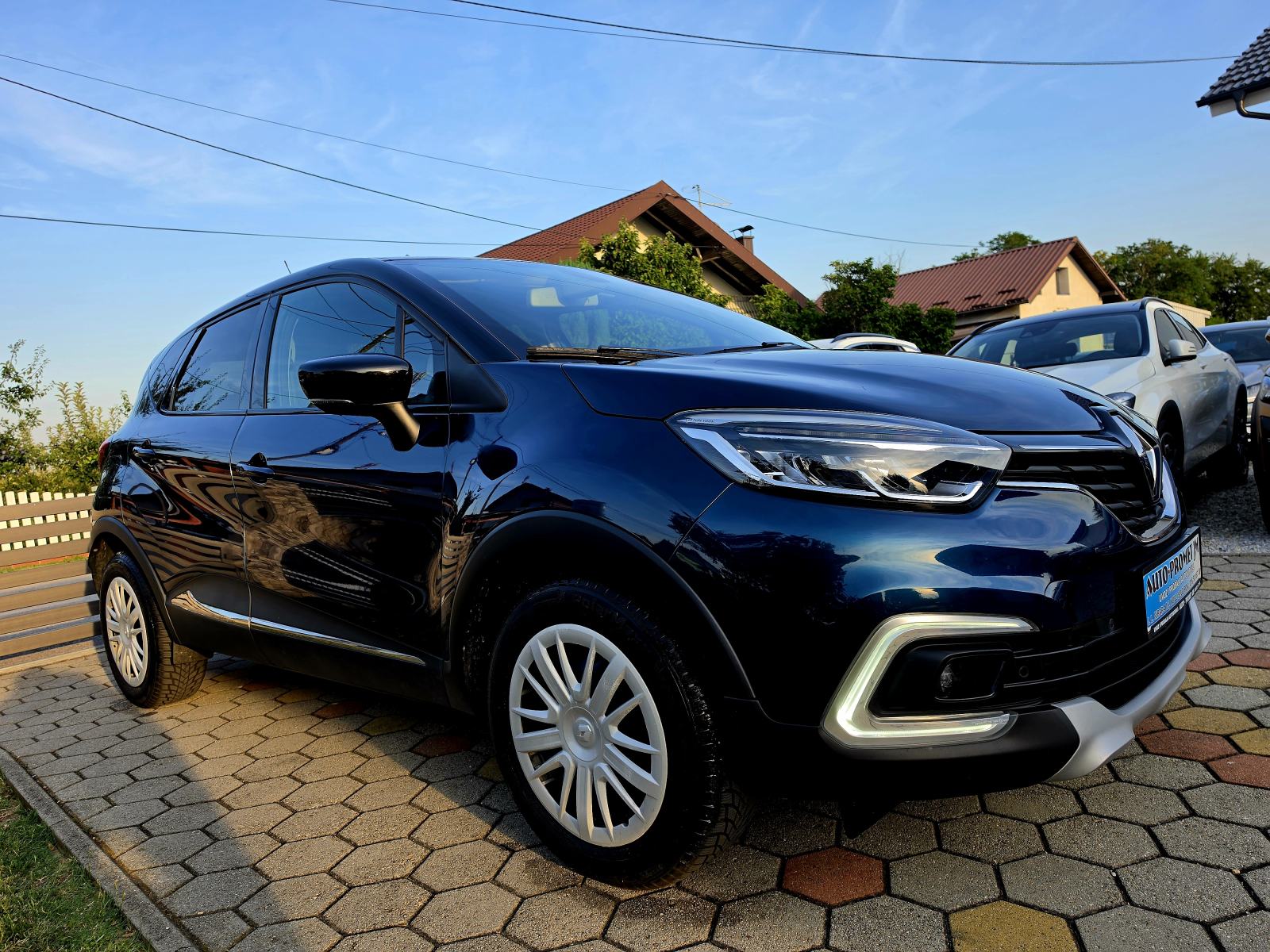 Renault Captur 1.3 BENZIN,ODLIČAN,,SERVISNA,125029KM, fotografija 4