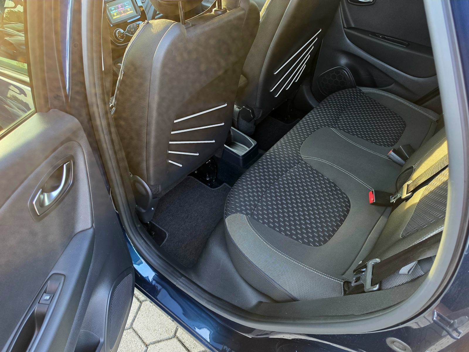 Renault Captur 1.3 BENZIN,ODLIČAN,,SERVISNA,125029KM, fotografija 14