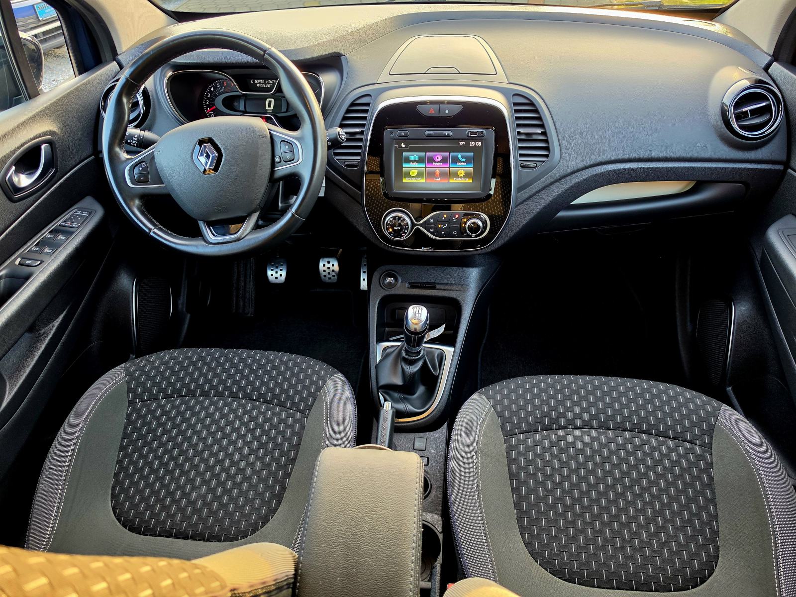 Renault Captur 1.3 BENZIN,ODLIČAN,,SERVISNA,125029KM, fotografija 10