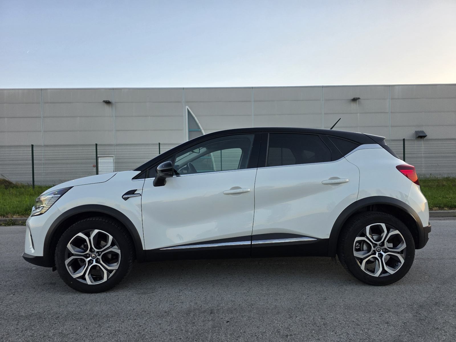 Renault Captur 1.3 TCe 160ks, Automatik EDC, Perla bijeli, INTENS, fotografija 4