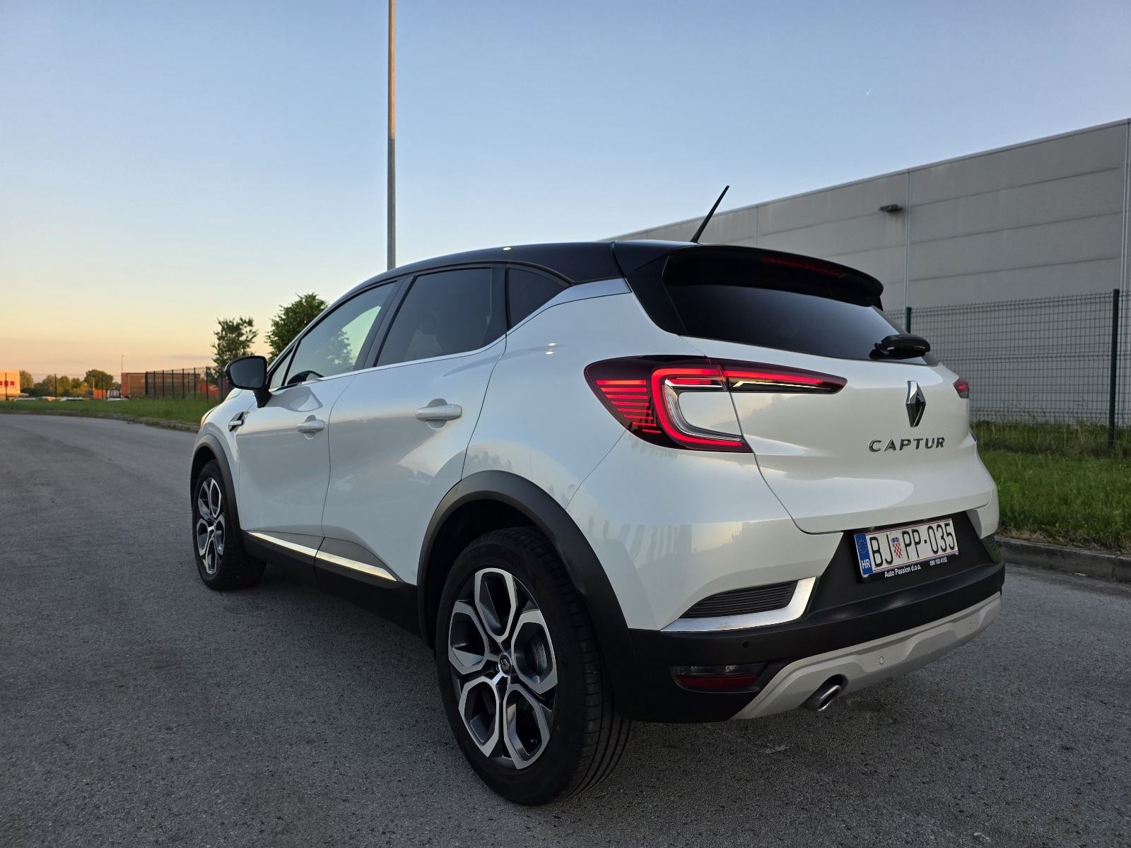 Renault Captur 1.3 TCe 160ks, Automatik EDC, Perla bijeli, INTENS, fotografija 6