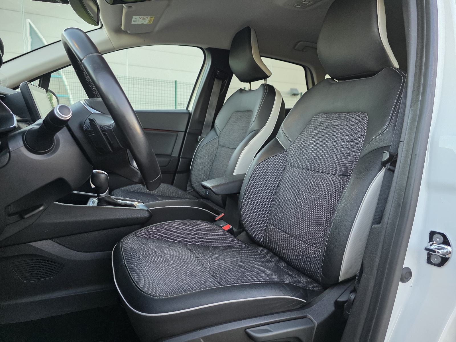 Renault Captur 1.3 TCe 160ks, Automatik EDC, Perla bijeli, INTENS, fotografija 8