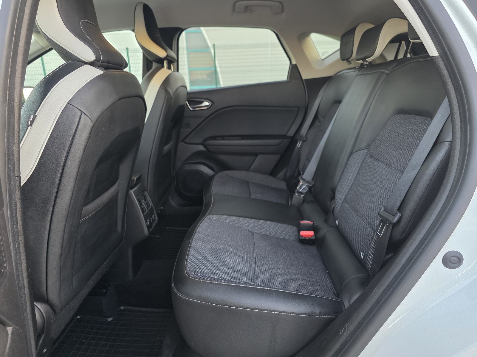 Renault Captur 1.3 TCe 160ks, Automatik EDC, Perla bijeli, INTENS, fotografija 10